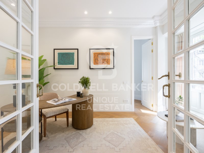 Madrid, Comunidad de Madrid, ES, 5 Bedrooms Bedrooms, ,6 BathroomsBathrooms,Residential,For Sale,1932441