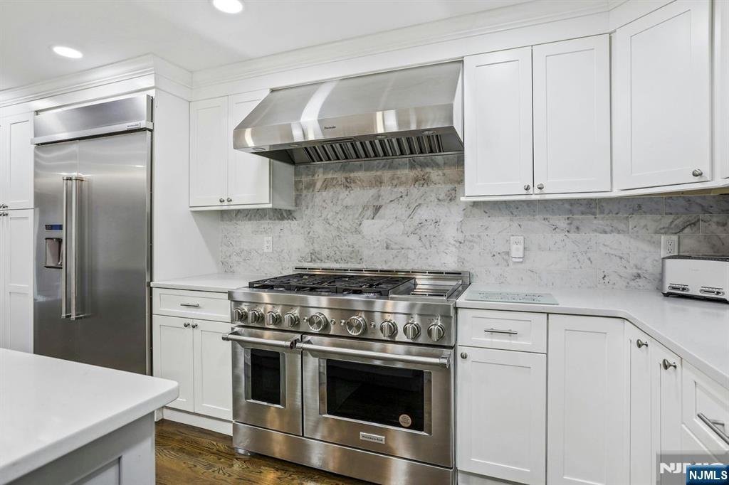 Old Tappan, New Jersey, 07675, United States, 4 Bedrooms Bedrooms, ,3 BathroomsBathrooms,Residential,For Sale,1906748