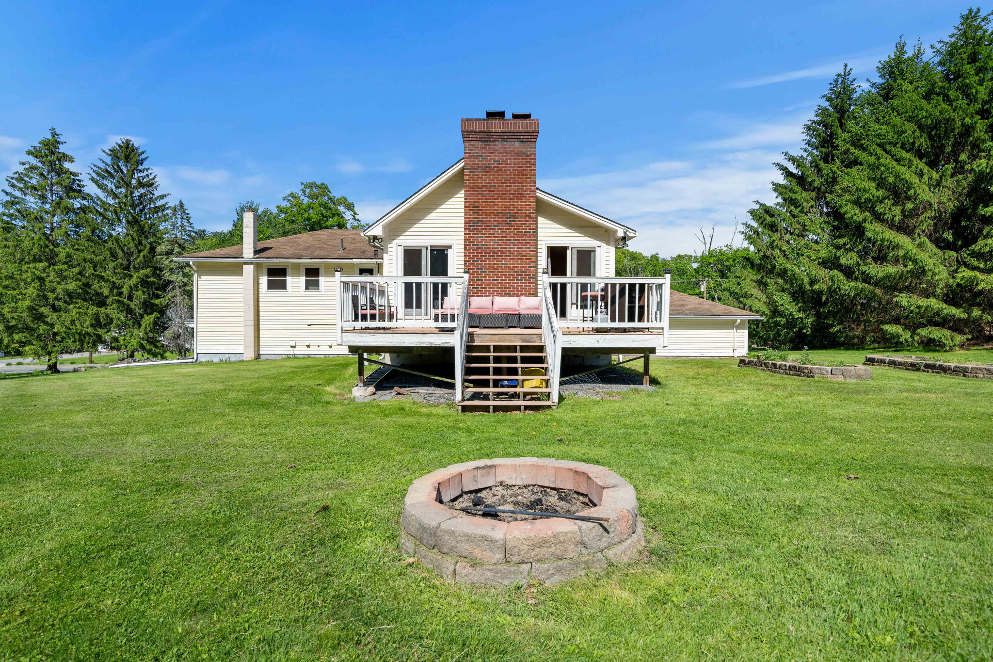  240 Hampstead St, Methuen, MA, 01844 - 物件實景