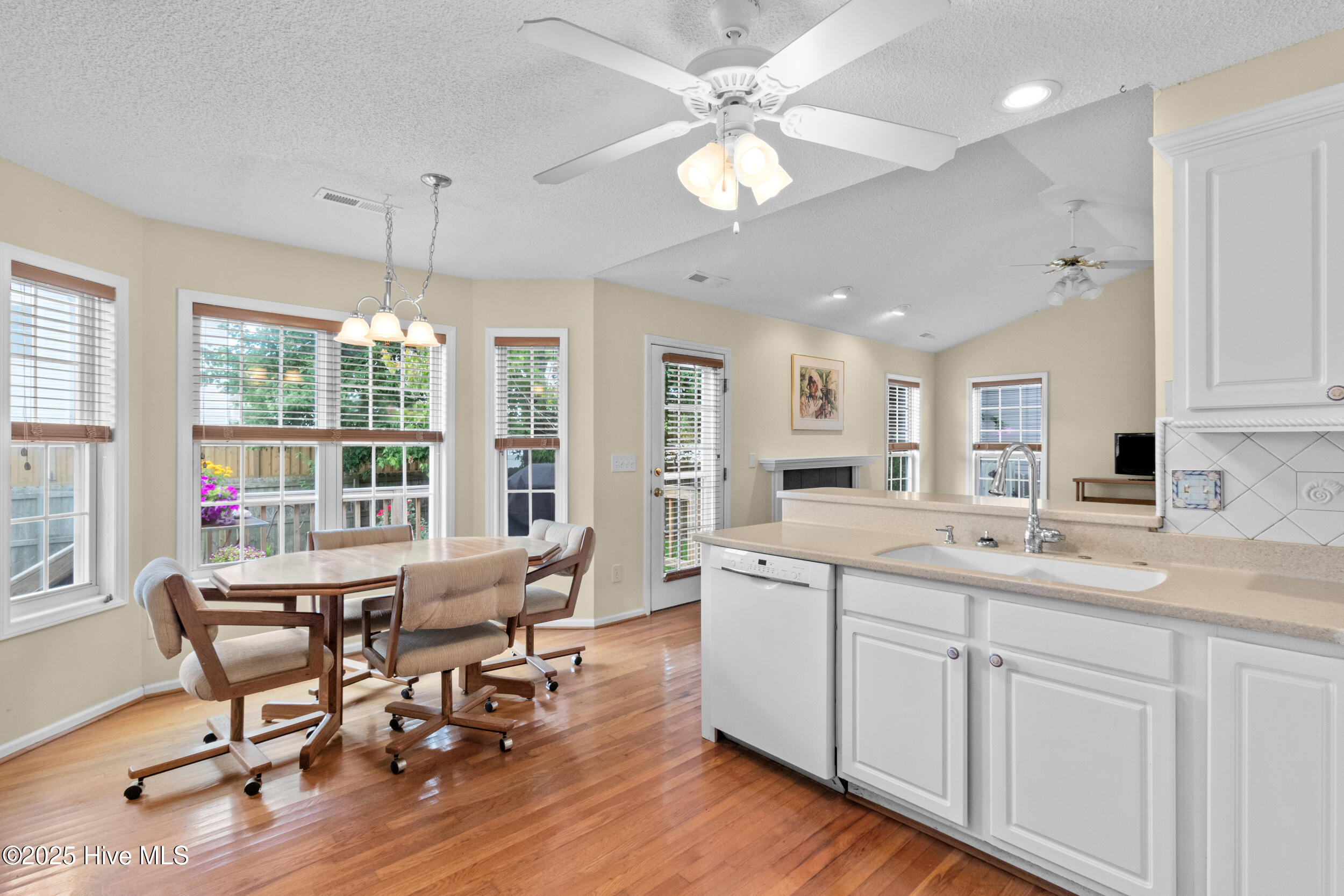 Carolina Beach, North Carolina, 28428, United States, 3 Bedrooms Bedrooms, ,2 BathroomsBathrooms,Residential,For Sale,1890740