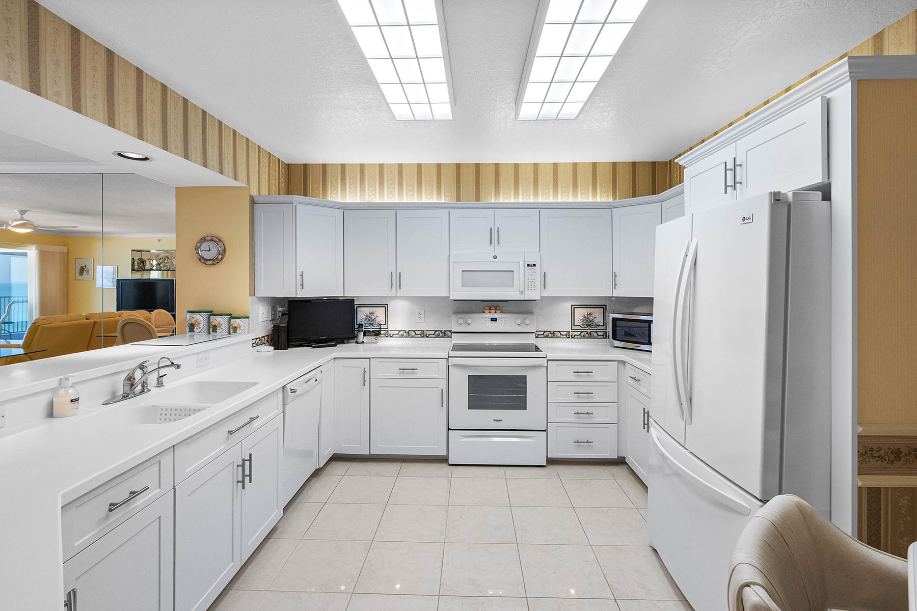  TIDES BEACH CLUB CONDO - 物件實景