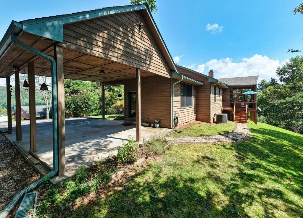 Murphy, North Carolina, 28906, United States, 3 Bedrooms Bedrooms, ,2 BathroomsBathrooms,Residential,For Sale,1926977