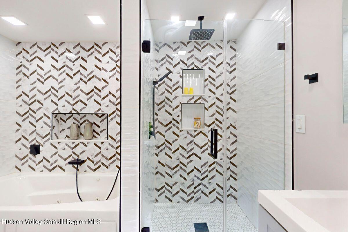 Woodstock, New York, 12498, United States, 4 Bedrooms Bedrooms, ,3 BathroomsBathrooms,Residential,For Sale,1991084