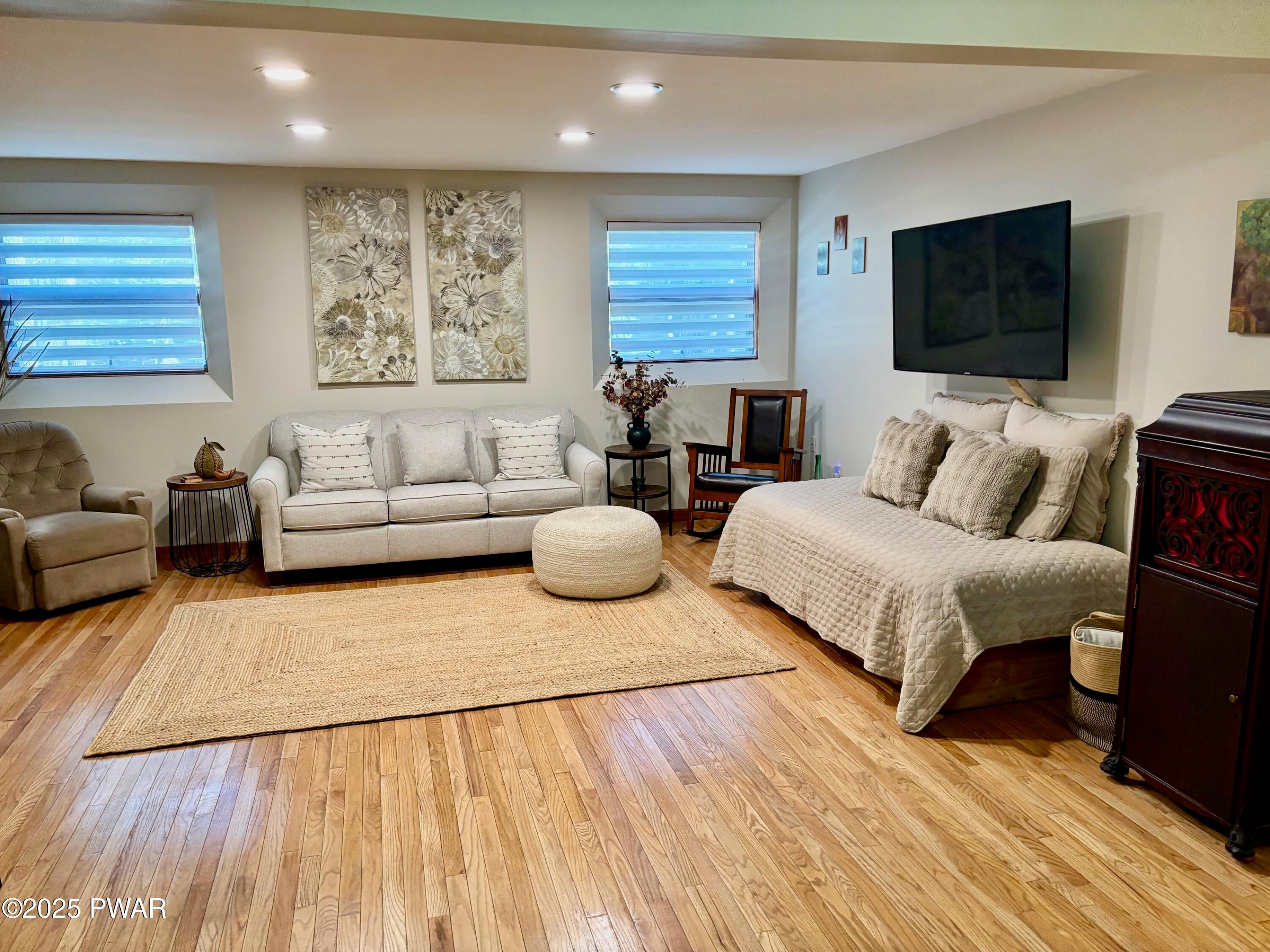Greentown, Pennsylvania, 18426, United States, 4 Bedrooms Bedrooms, ,3 BathroomsBathrooms,Residential,For Sale,1927950