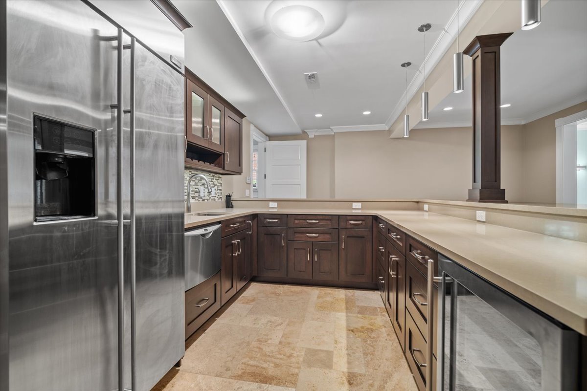 Bloomington, Illinois, 61704, United States, 4 Bedrooms Bedrooms, ,7 BathroomsBathrooms,Residential,For Sale,1941288