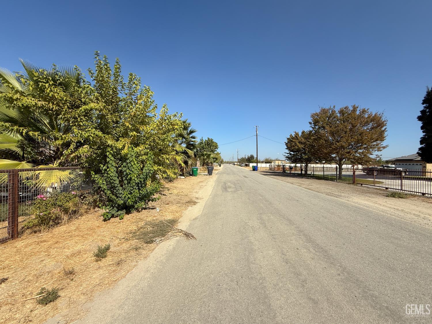 Bakersfield, California, 93314, United States, 3 Bedrooms Bedrooms, ,2 BathroomsBathrooms,Residential,For Sale,1966824