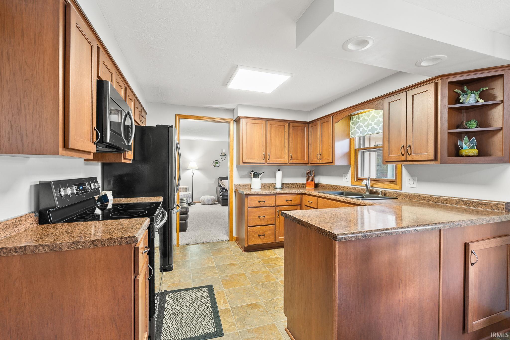 Angola, Indiana, 46703, United States, 3 Bedrooms Bedrooms, ,2 BathroomsBathrooms,Residential,For Sale,1986124