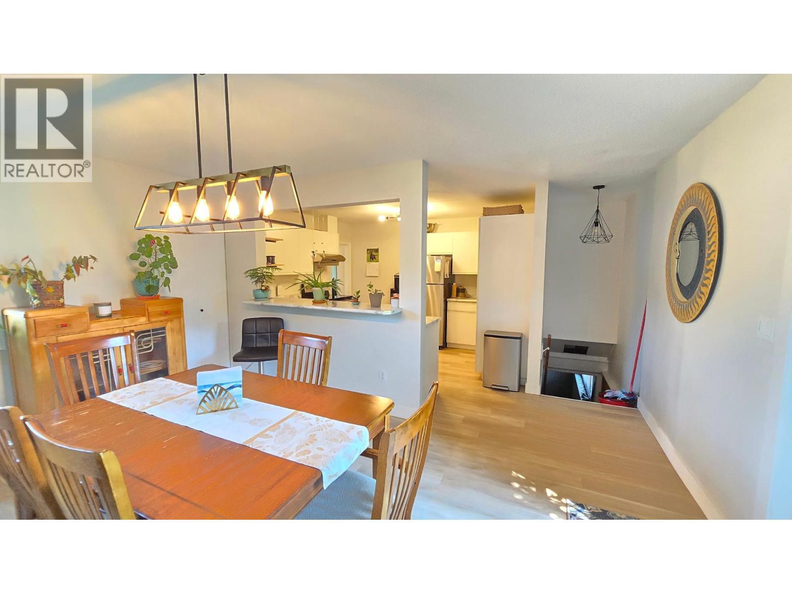 KAMLOOPS, British Columbia, V2C 4Y6, CA, 3 Bedrooms Bedrooms, ,2 BathroomsBathrooms,Residential,For Sale,1950750