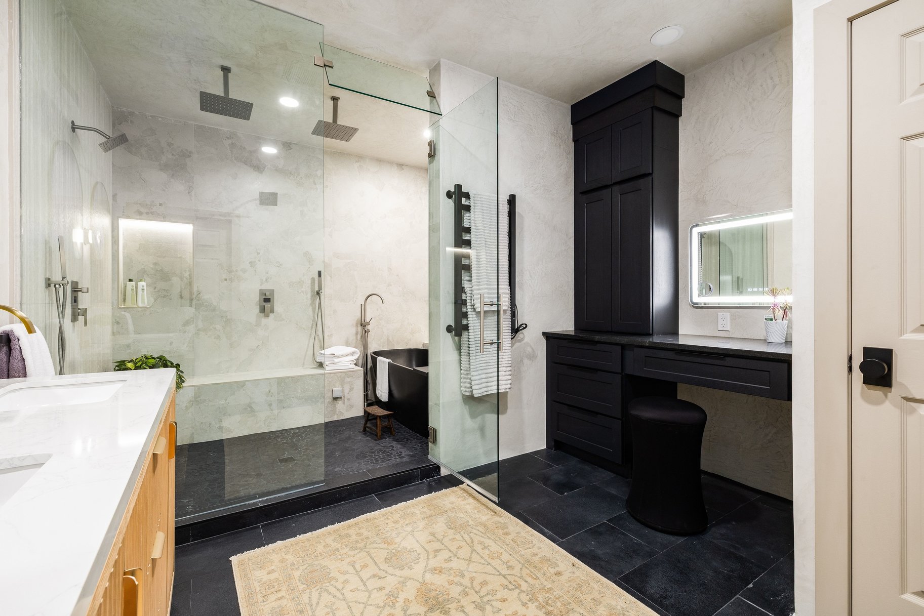  Fully Remodeled Entertainer