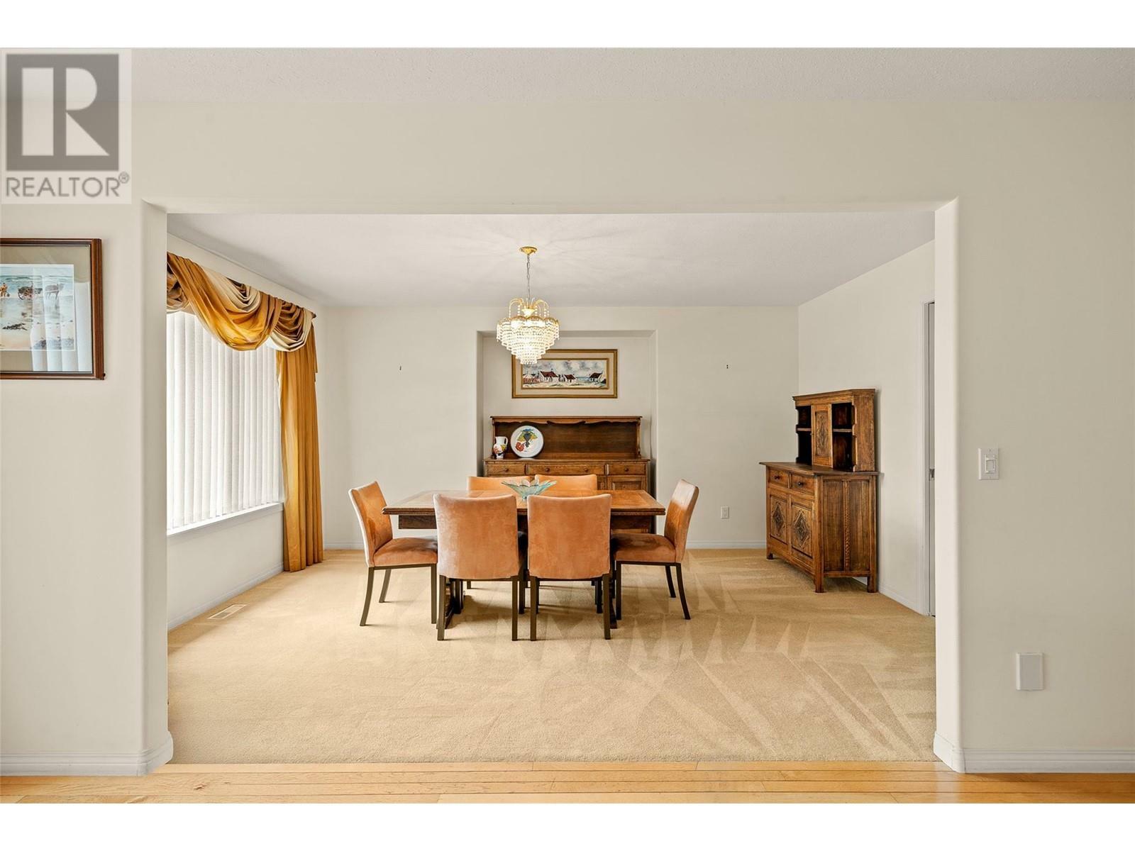KELOWNA, British Columbia, V1V 1X3, CA, 4 Bedrooms Bedrooms, ,3 BathroomsBathrooms,Residential,For Sale,1876353