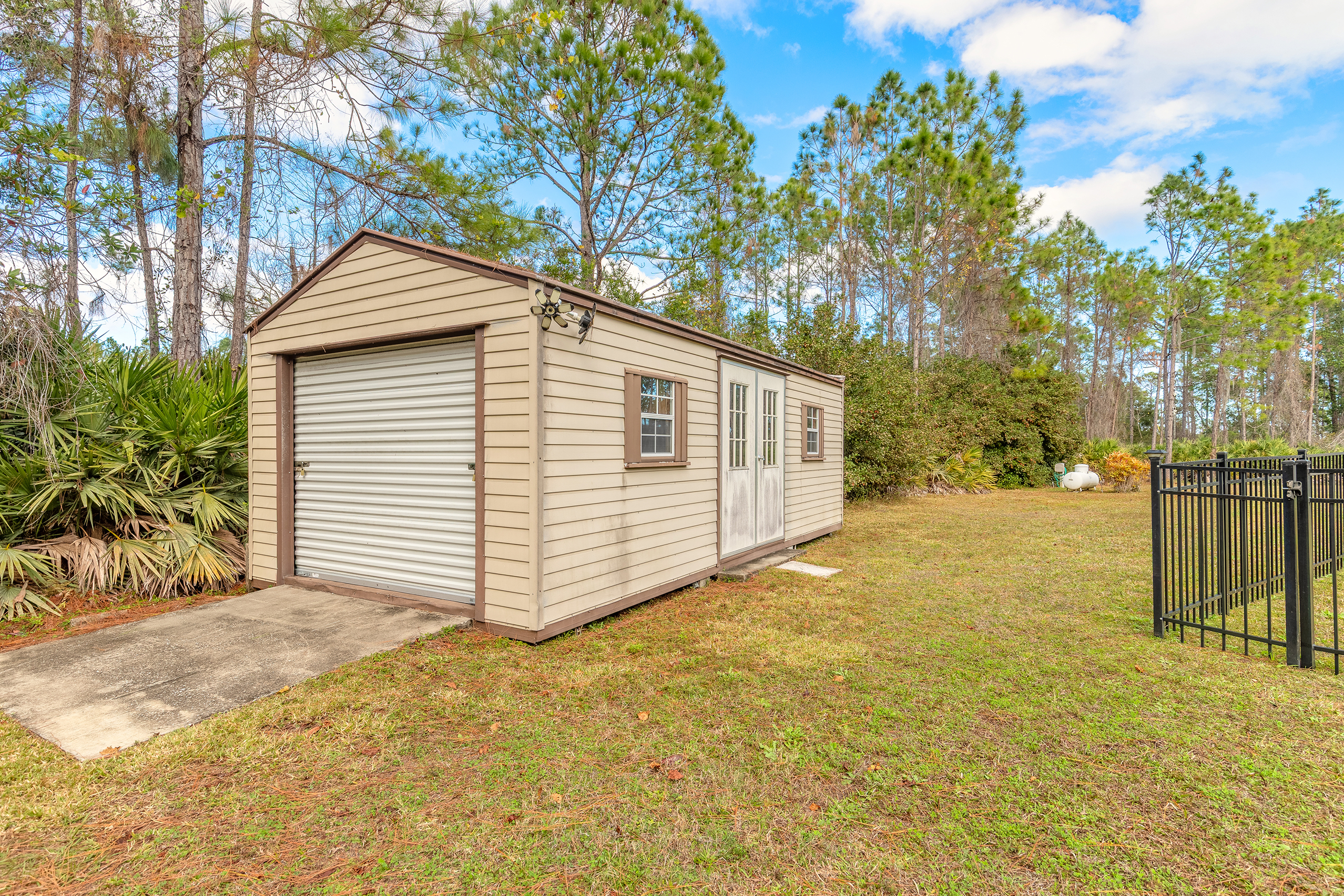 Daytona Beach, Florida, 32124, United States, 5 Bedrooms Bedrooms, ,4 BathroomsBathrooms,Residential,For Sale,2006264