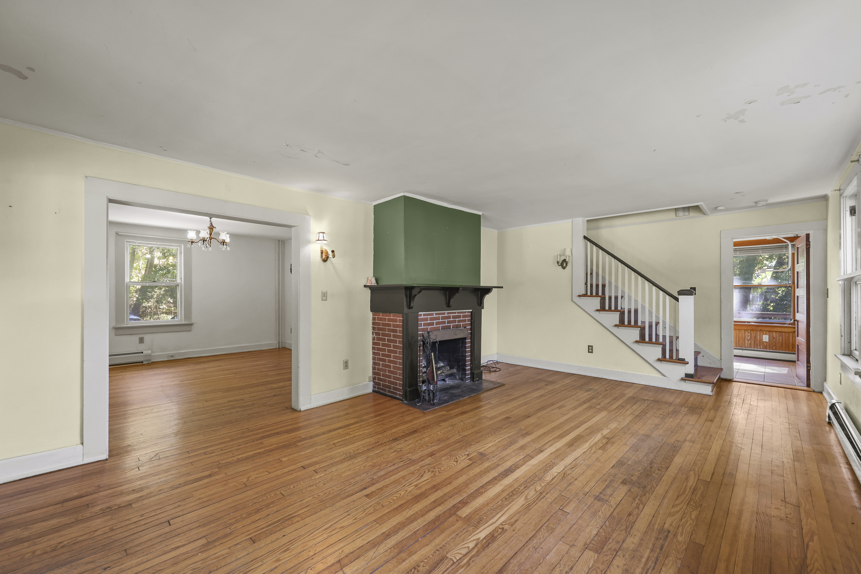  CHARMING STOCKBRIDGE 4-BED HOME AWAITS YOUR VISION - 物件實景