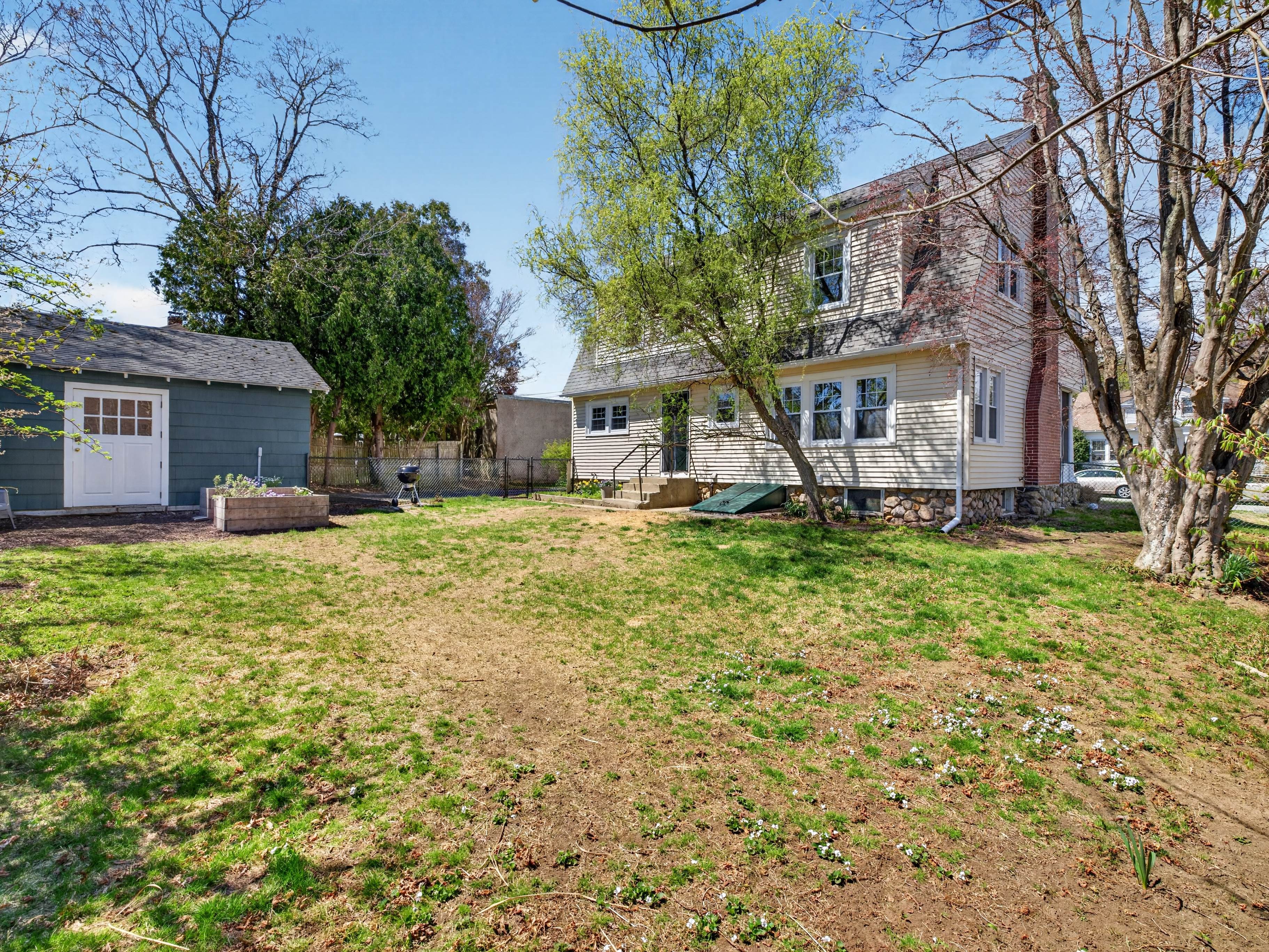  Charming 4-Bedroom Home in New London - 物件實景