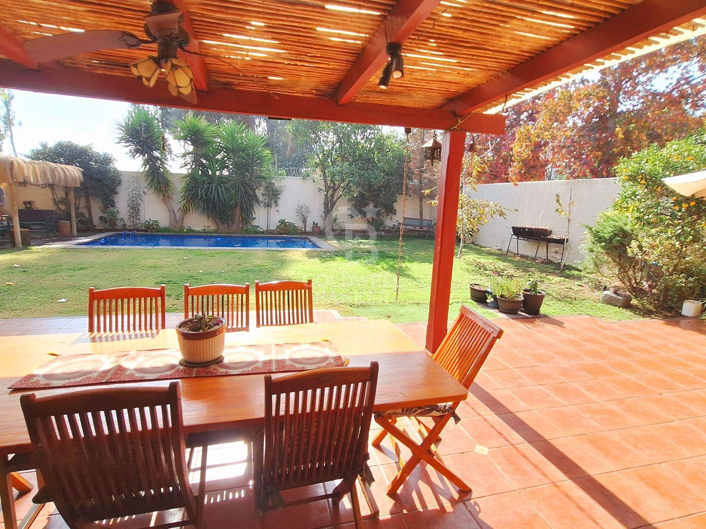 Peñalolén, Chile, 5 Bedrooms Bedrooms, ,3 BathroomsBathrooms,Residential,For Sale,1837912