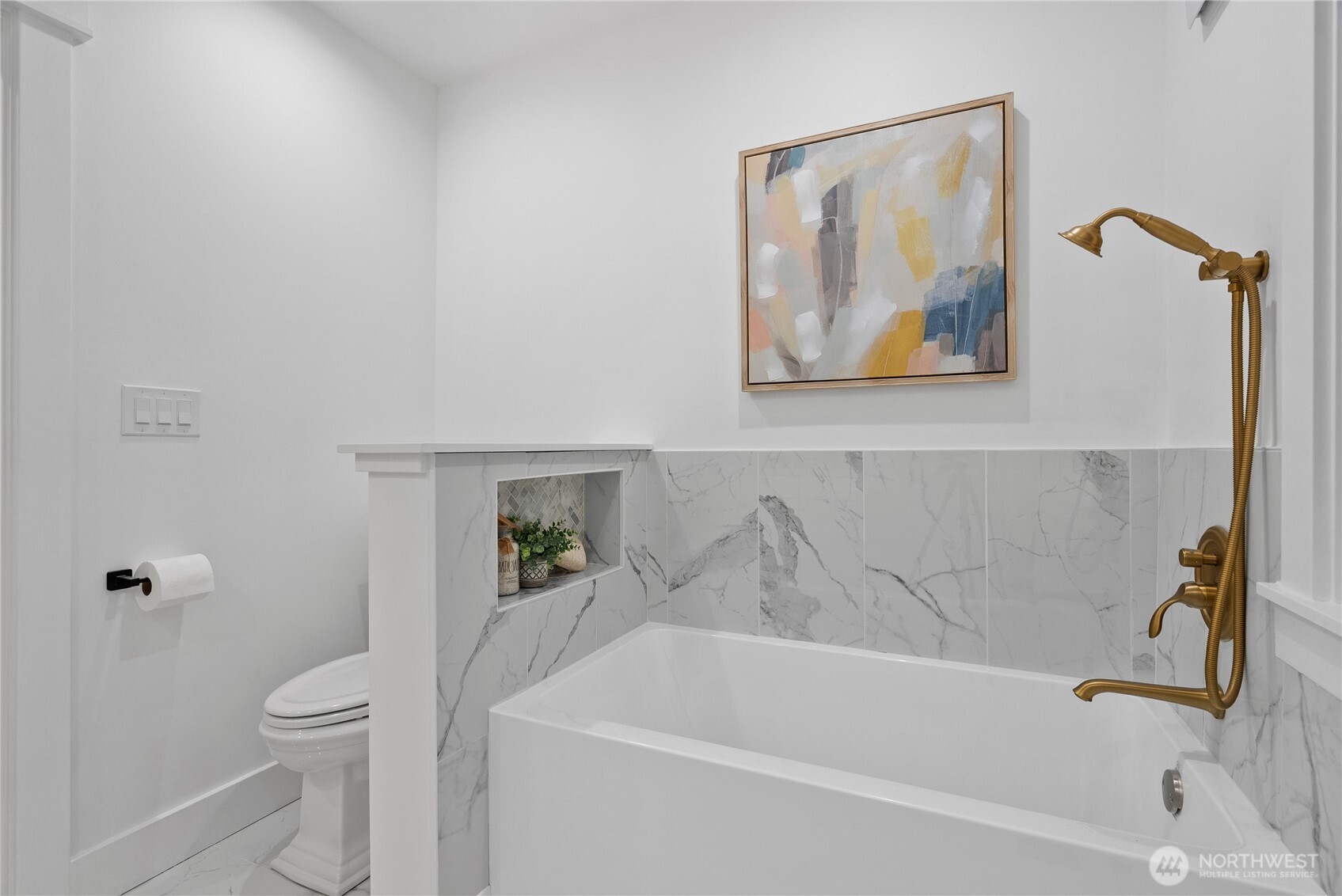 Seattle, Washington, 98109, United States, 3 Bedrooms Bedrooms, ,1 BathroomBathrooms,Residential,For Sale,1999766