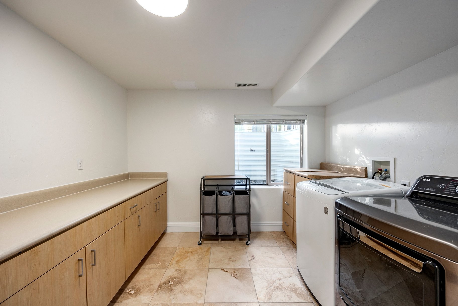  Family Home on Quiet Highland Cul-de-Sac with Incredible Views - 物件實景