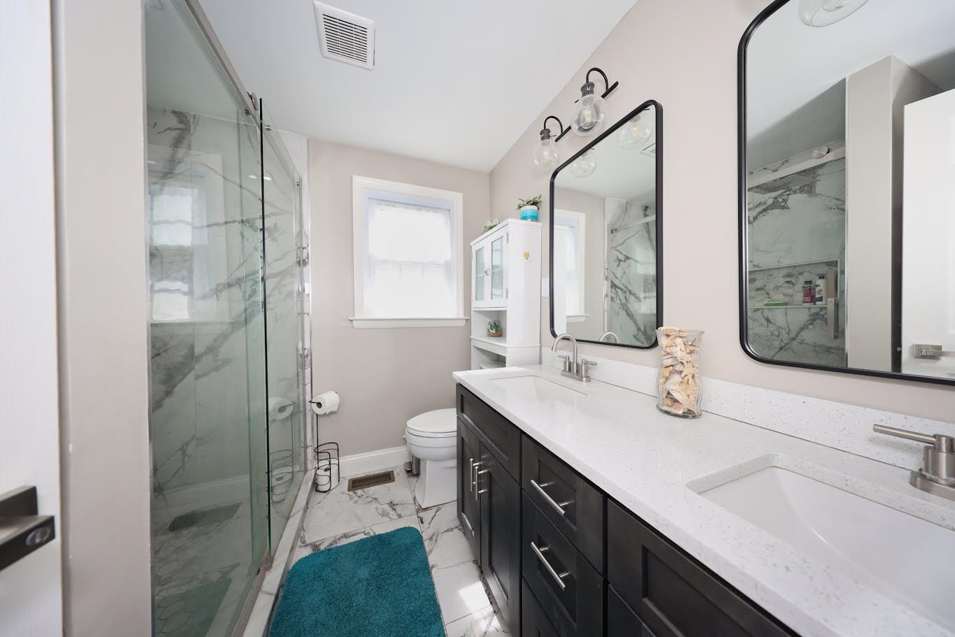 Farmington, Connecticut, 06032, United States, 4 Bedrooms Bedrooms, ,3 BathroomsBathrooms,Residential,For Sale,1974620