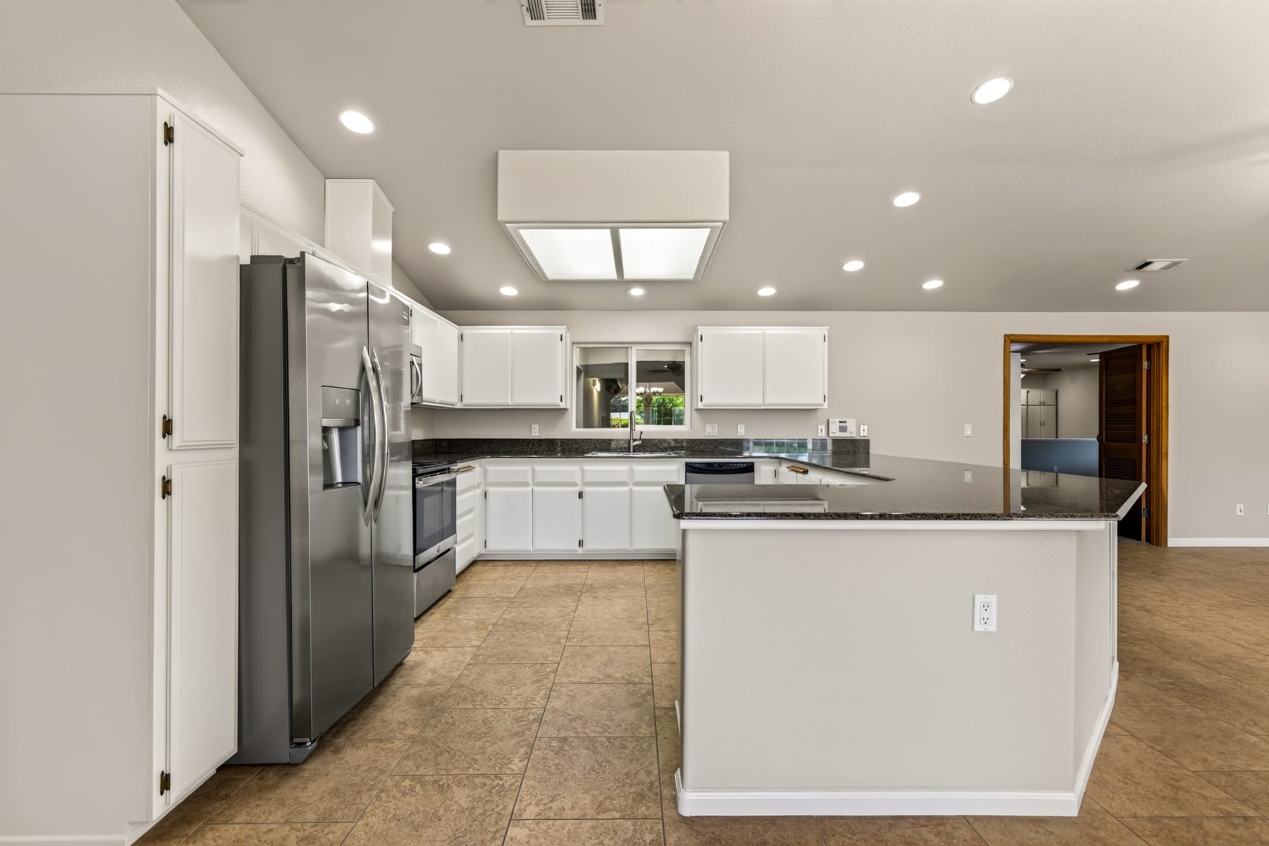  182 Justin Court Central Point, OR 97502 - 物件實景