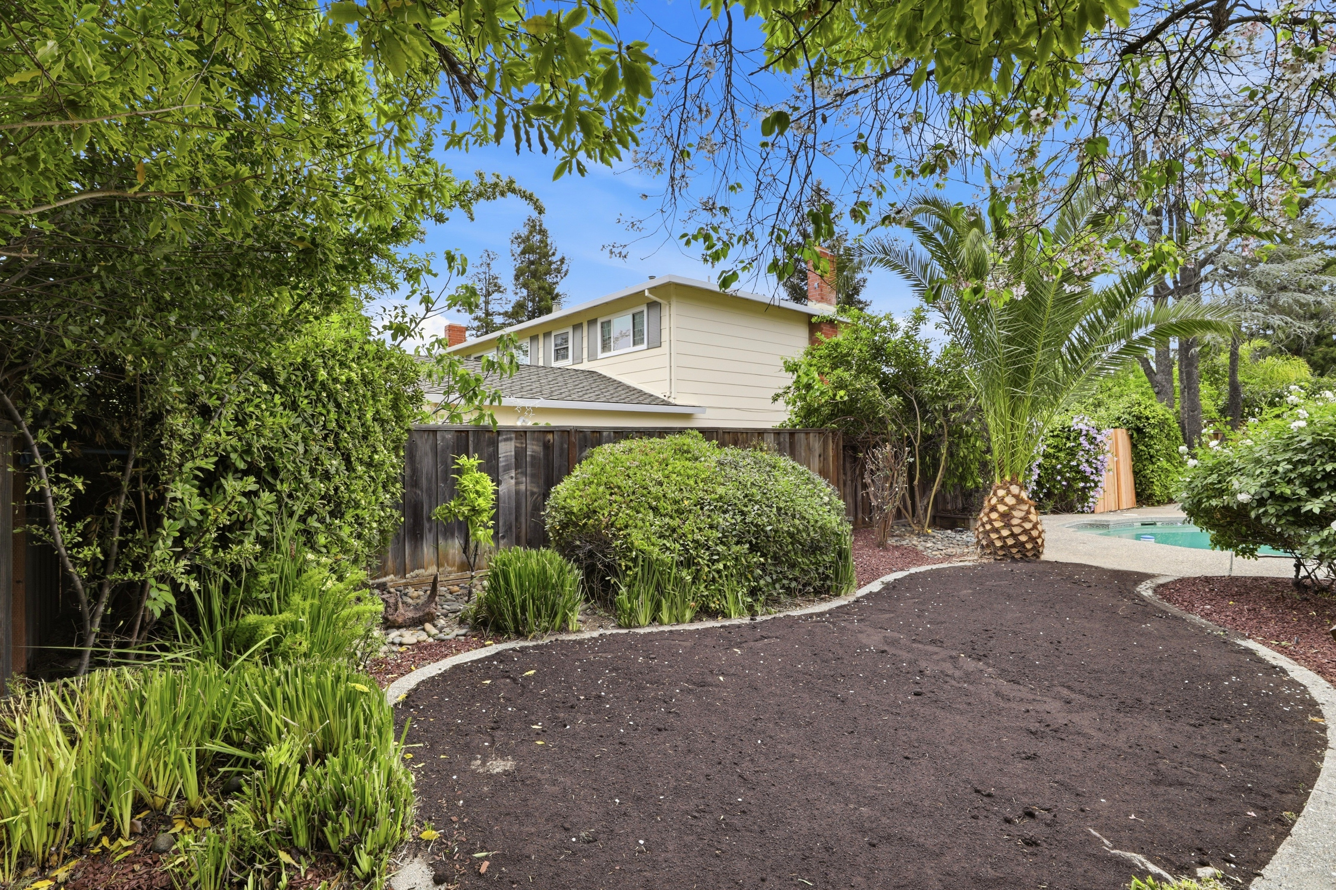  Great Almaden Valley Two-Story - 物件實景