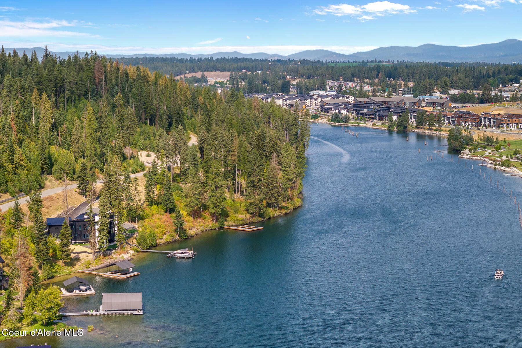Coeur d'Alene, Idaho, 83814, United States, 5 Bedrooms Bedrooms, ,6 BathroomsBathrooms,Residential,For Sale,1920855