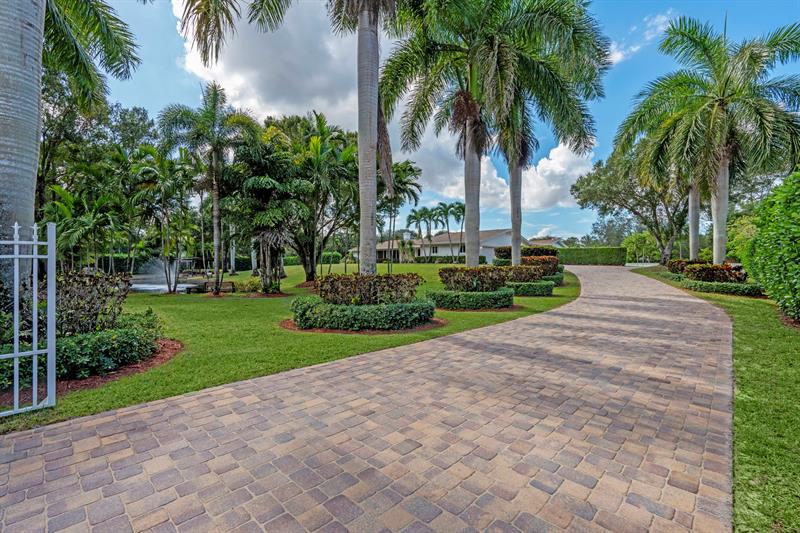 Parkland, Florida, 33067, United States, 5 Bedrooms Bedrooms, ,4 BathroomsBathrooms,Residential,For Sale,1990344