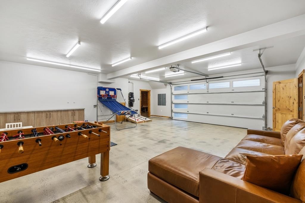 McCall, Idaho, 83638, United States, 8 Bedrooms Bedrooms, ,6 BathroomsBathrooms,Residential,For Sale,1974321