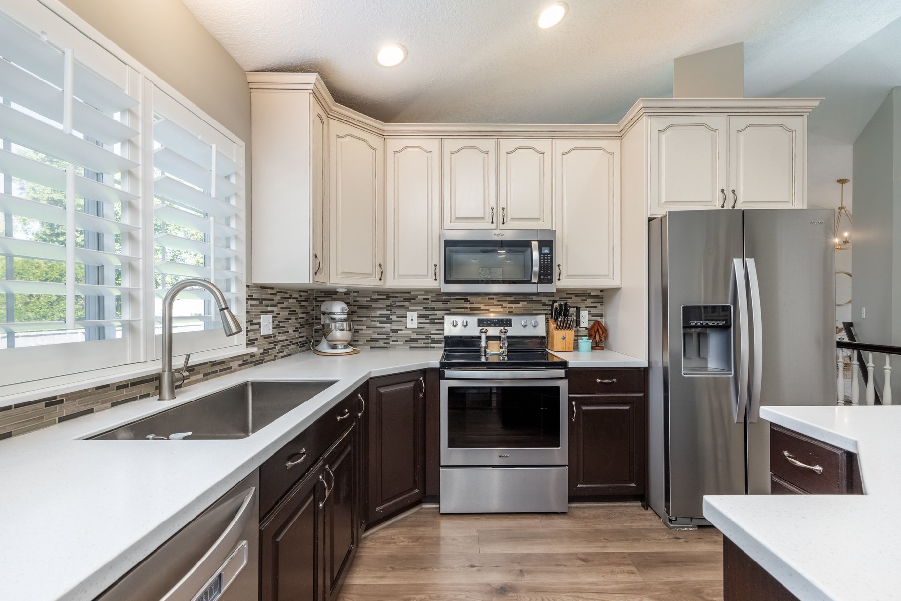  Multigenerational Living in South Jordan: 5 Beds, 2 Kitchens, 0.33-Acre Lot - 物件實景