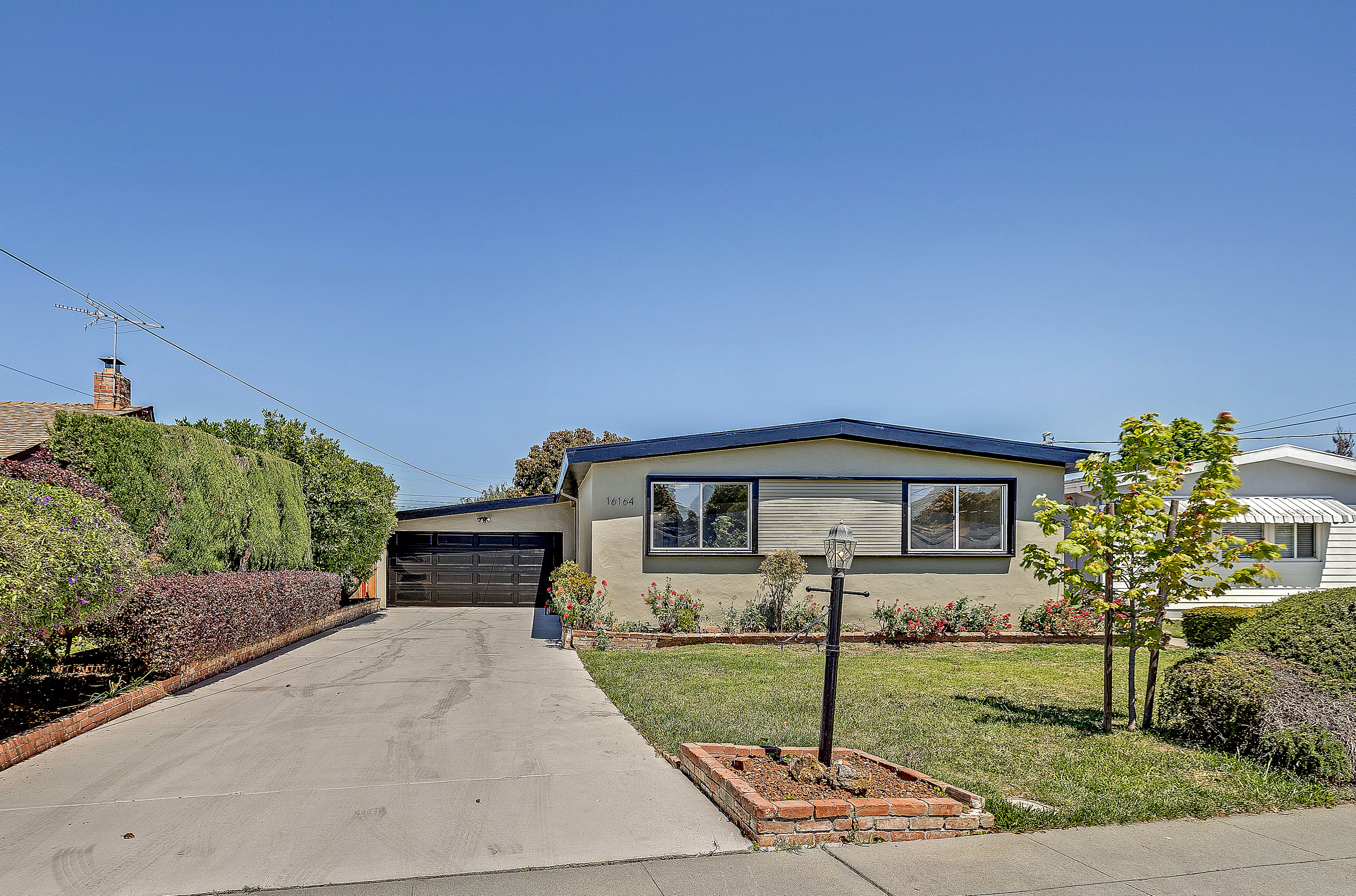  Classic Charm and Modern Comfort in This Rare San Lorenzo Home - 物件實景