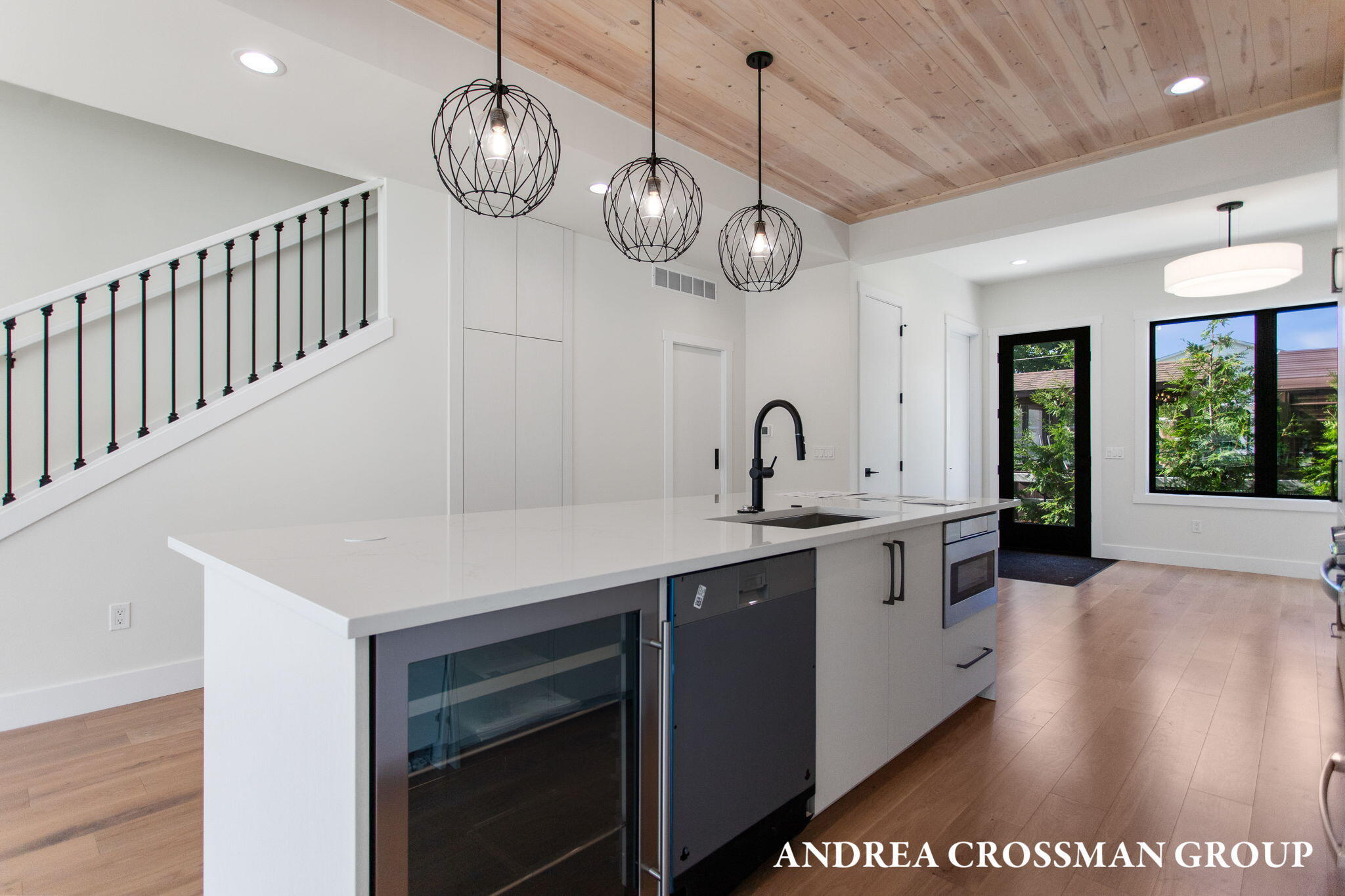 South Haven, Michigan, 49090, United States, 3 Bedrooms Bedrooms, ,3 BathroomsBathrooms,Residential,For Sale,1987512