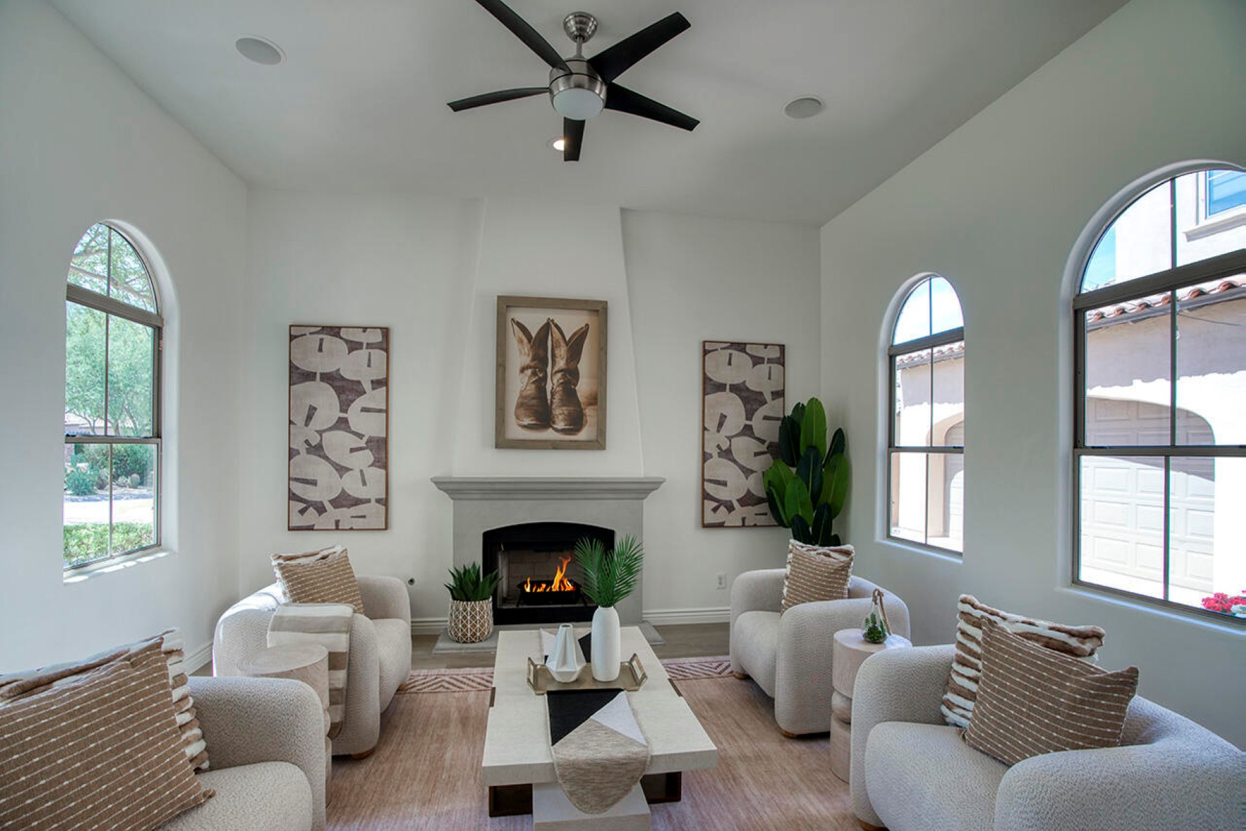  9096 E Mountain Spring Road  Scottsdale, AZ - 物件實景