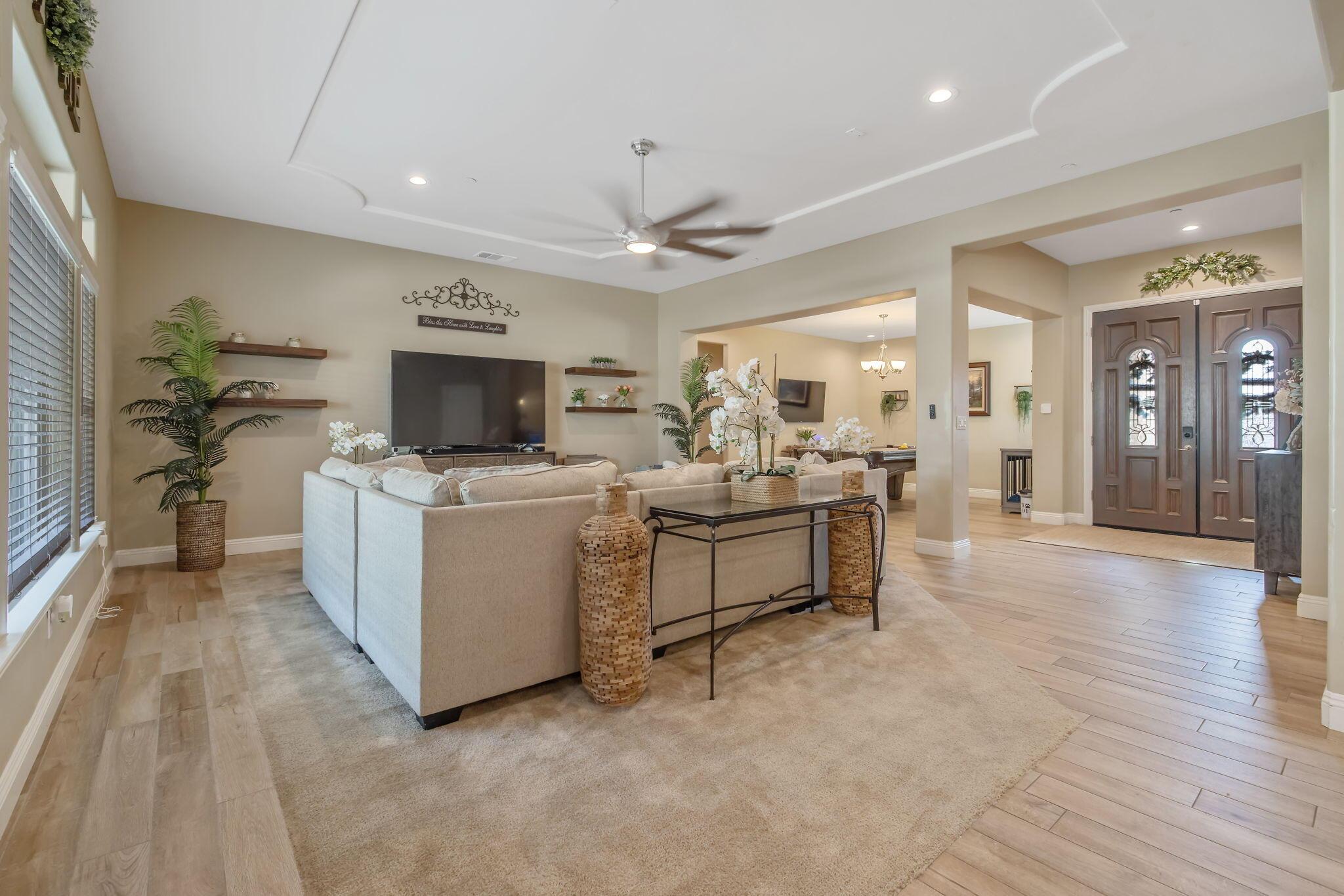 Visalia, California, 93292, United States, 4 Bedrooms Bedrooms, ,2 BathroomsBathrooms,Residential,For Sale,1995431