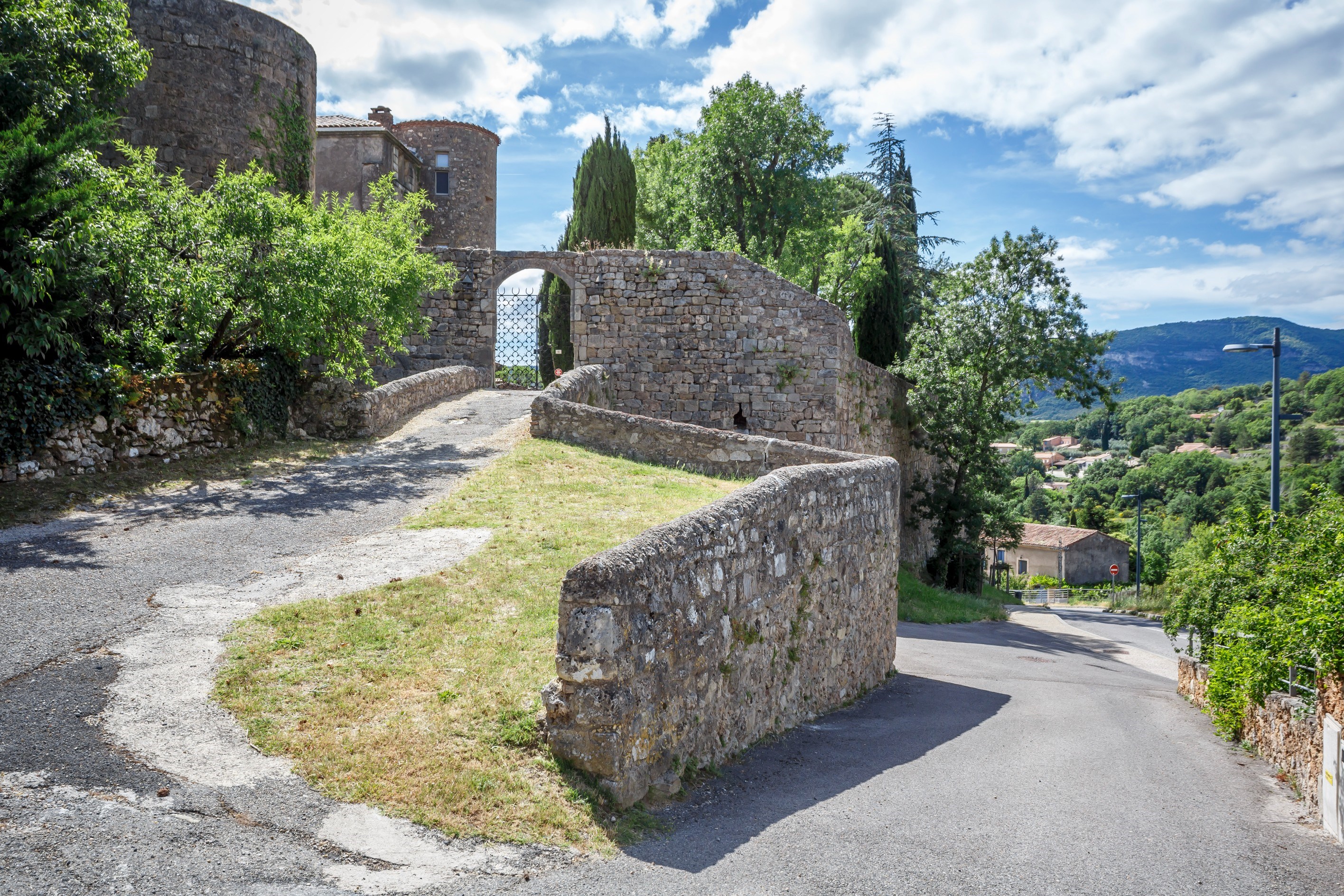  Château de Soubes from 11th Century Reimagined for Contemporary Living - 物件實景