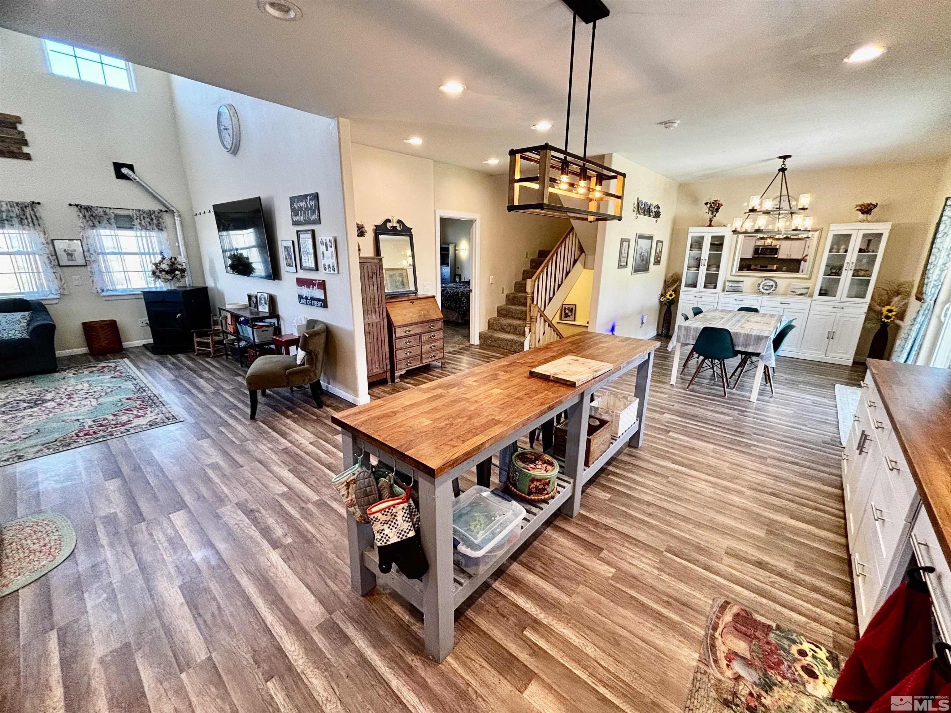 Winnemucca, Nevada, 89445, United States, 5 Bedrooms Bedrooms, ,4 BathroomsBathrooms,Residential,For Sale,1975450