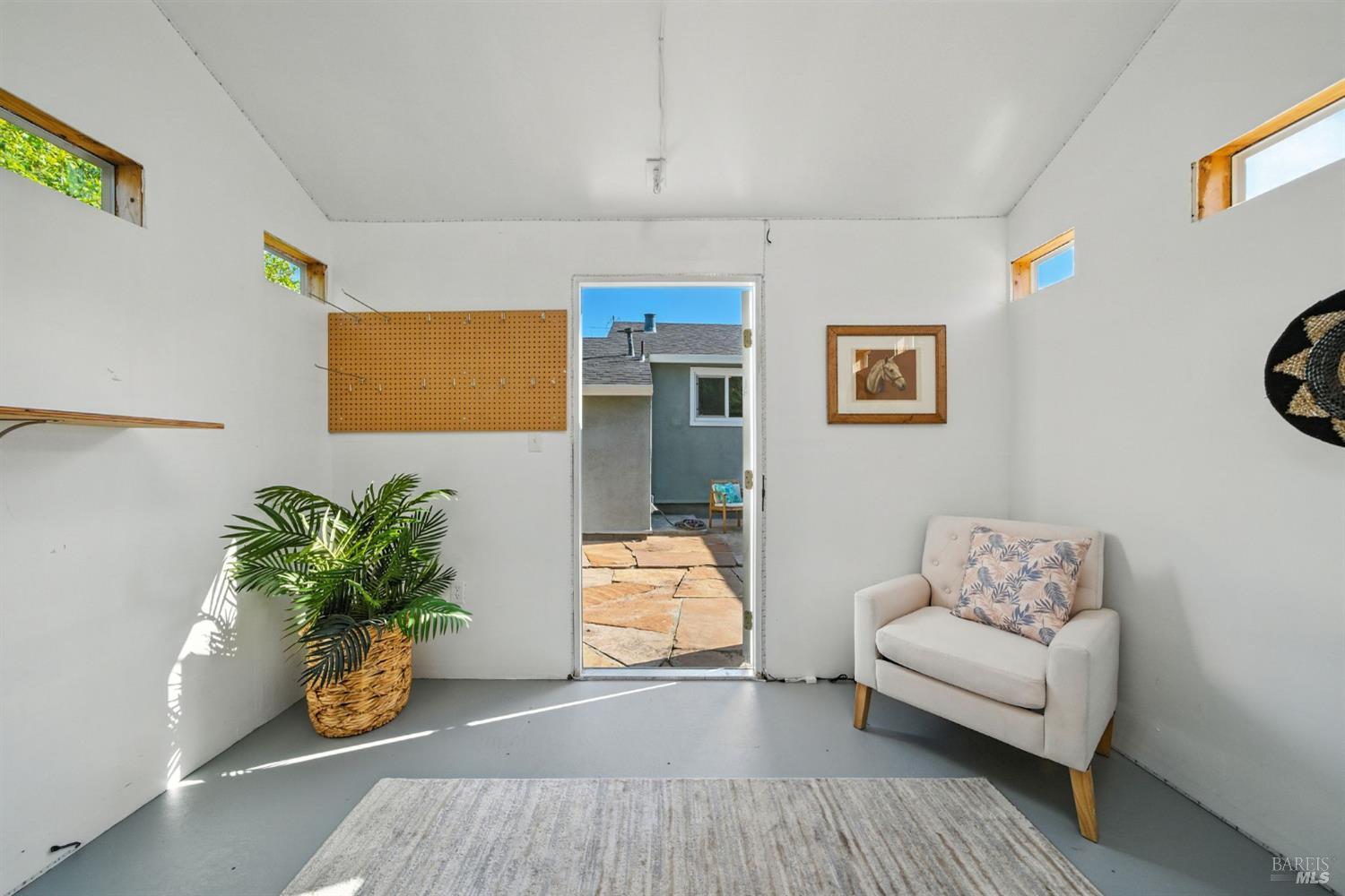 Petaluma, California, 94952, United States, 2 Bedrooms Bedrooms, ,1 BathroomBathrooms,Residential,For Sale,1934208
