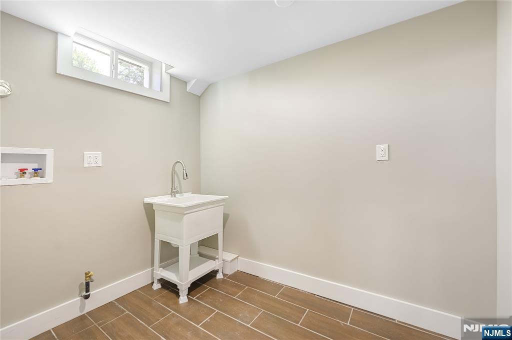 Dumont, New Jersey, 07628, United States, 4 Bedrooms Bedrooms, ,3 BathroomsBathrooms,Residential,For Sale,1906852