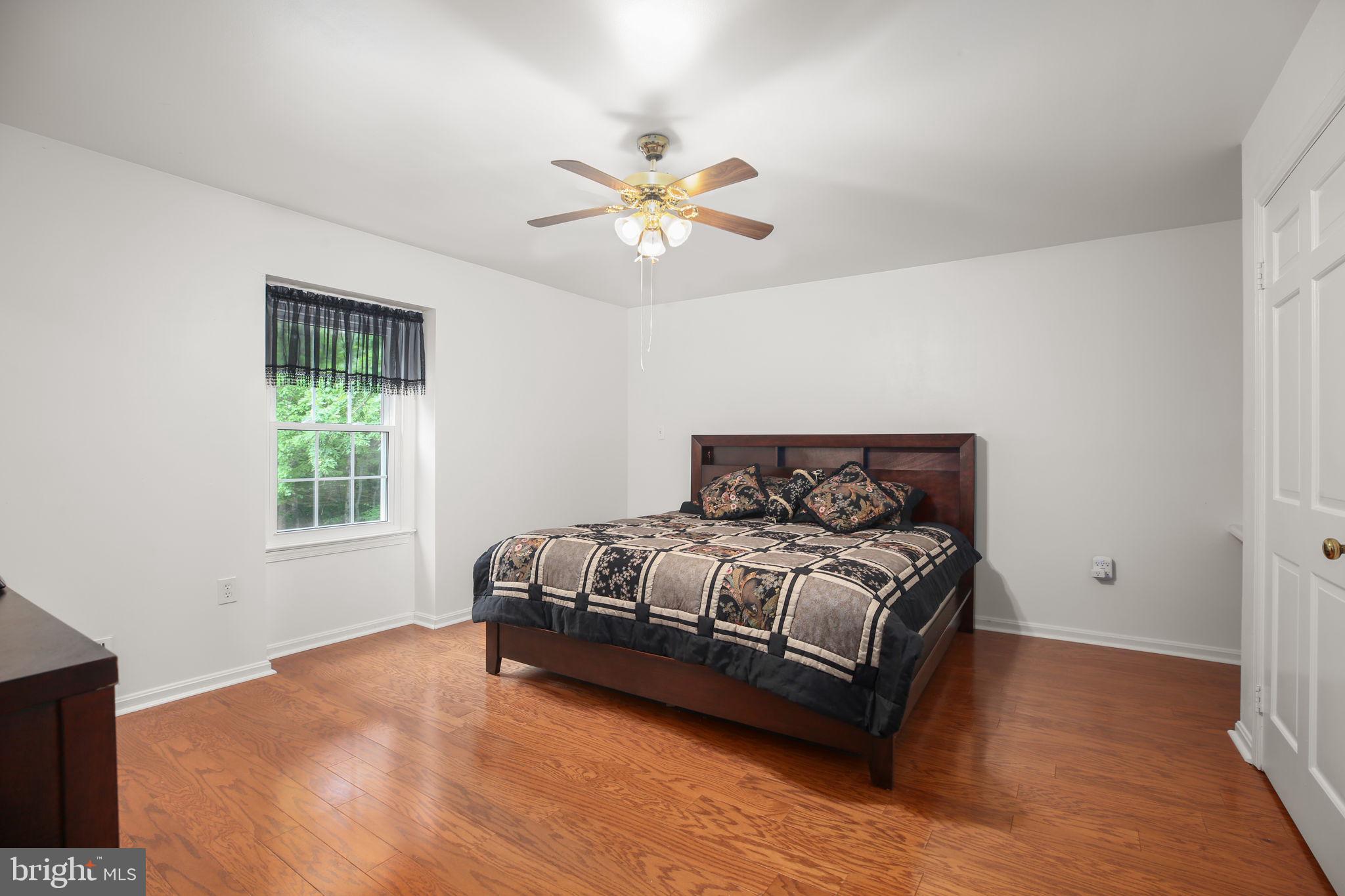 Fairfax Station, Virginia, 22039, United States, 4 Bedrooms Bedrooms, ,3 BathroomsBathrooms,Residential,For Sale,2049120