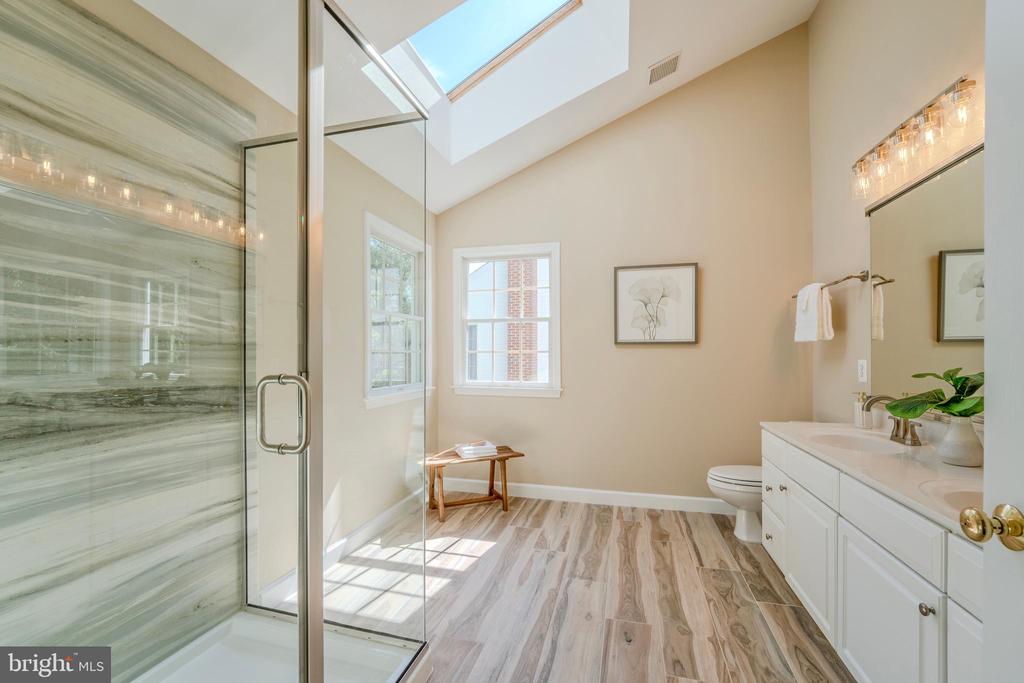 Reston, Virginia, 20194, United States, 4 Bedrooms Bedrooms, ,4 BathroomsBathrooms,Residential,For Sale,2047998