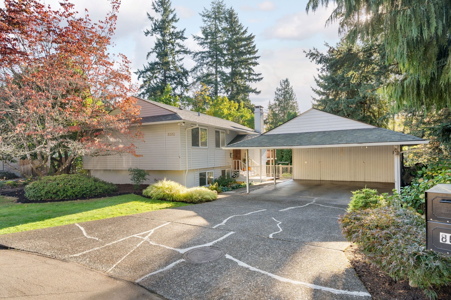  8090 SW CARMEL CT Portland, OR 97223 - 物件實景
