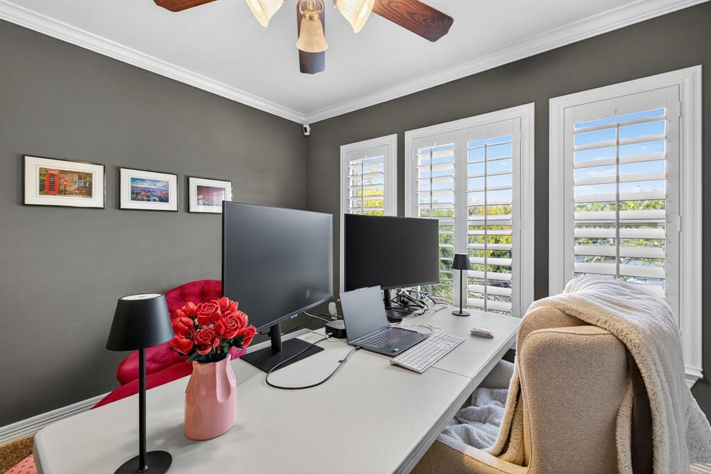 Dallas, Texas, 75219, United States, 2 Bedrooms Bedrooms, ,3 BathroomsBathrooms,Residential,For Sale,1996235