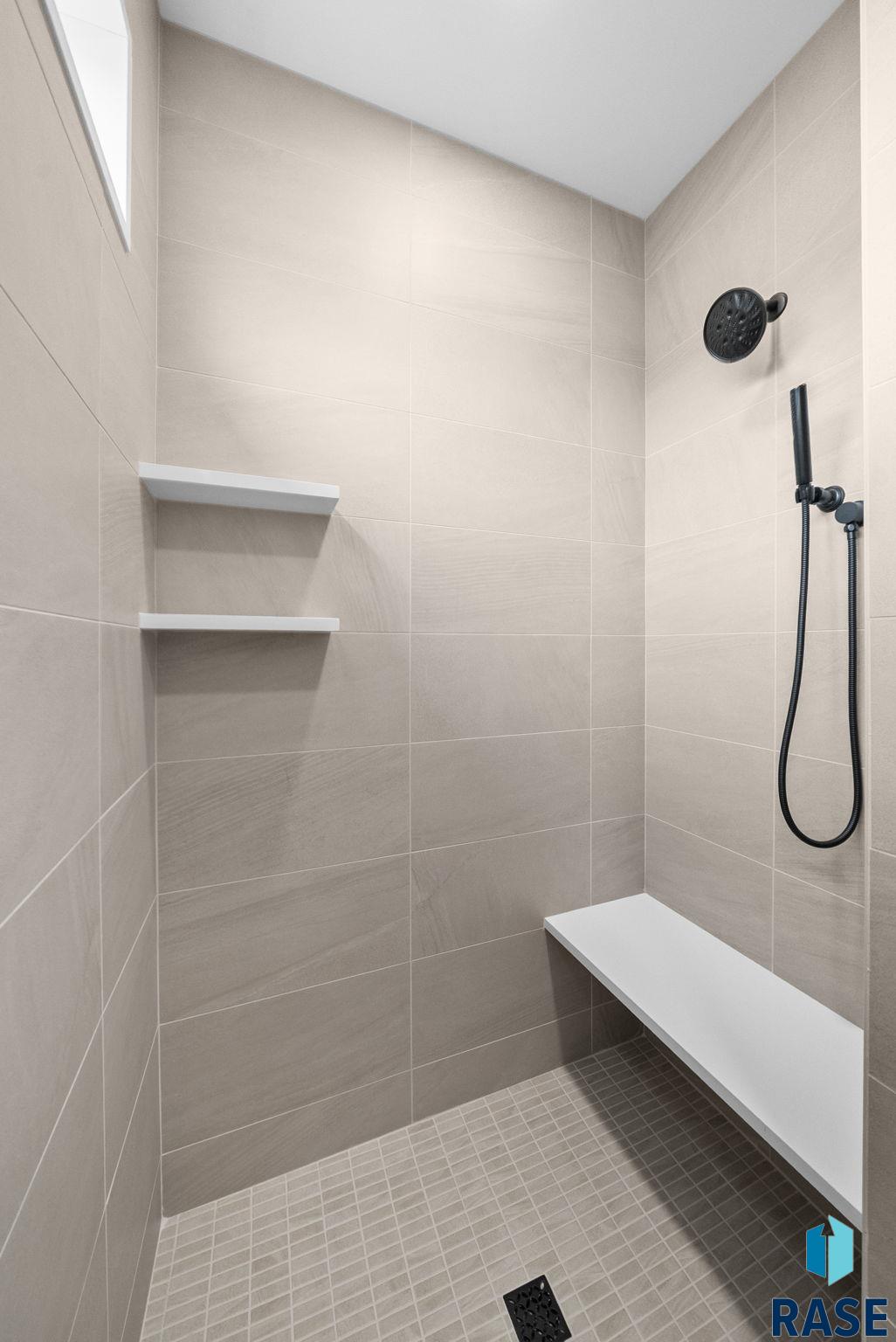 Sioux Falls, South Dakota, 57110, United States, 3 Bedrooms Bedrooms, ,3 BathroomsBathrooms,Residential,For Sale,2005643