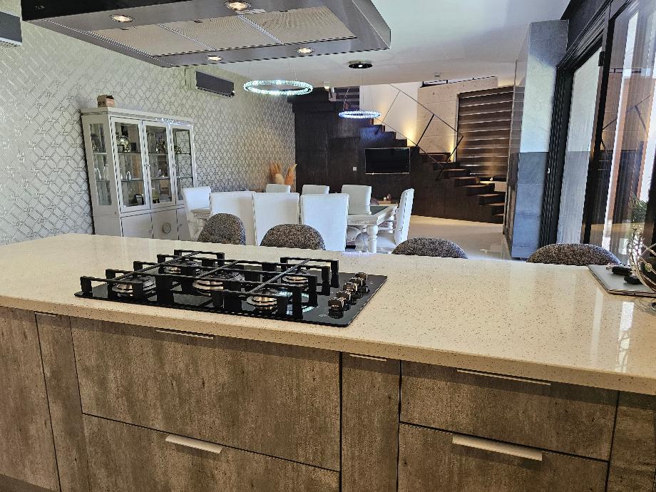 Torreón, Coahuila de Zaragoza, 27105, Mexico, 3 Bedrooms Bedrooms, ,6 BathroomsBathrooms,Residential,For Sale,1994630