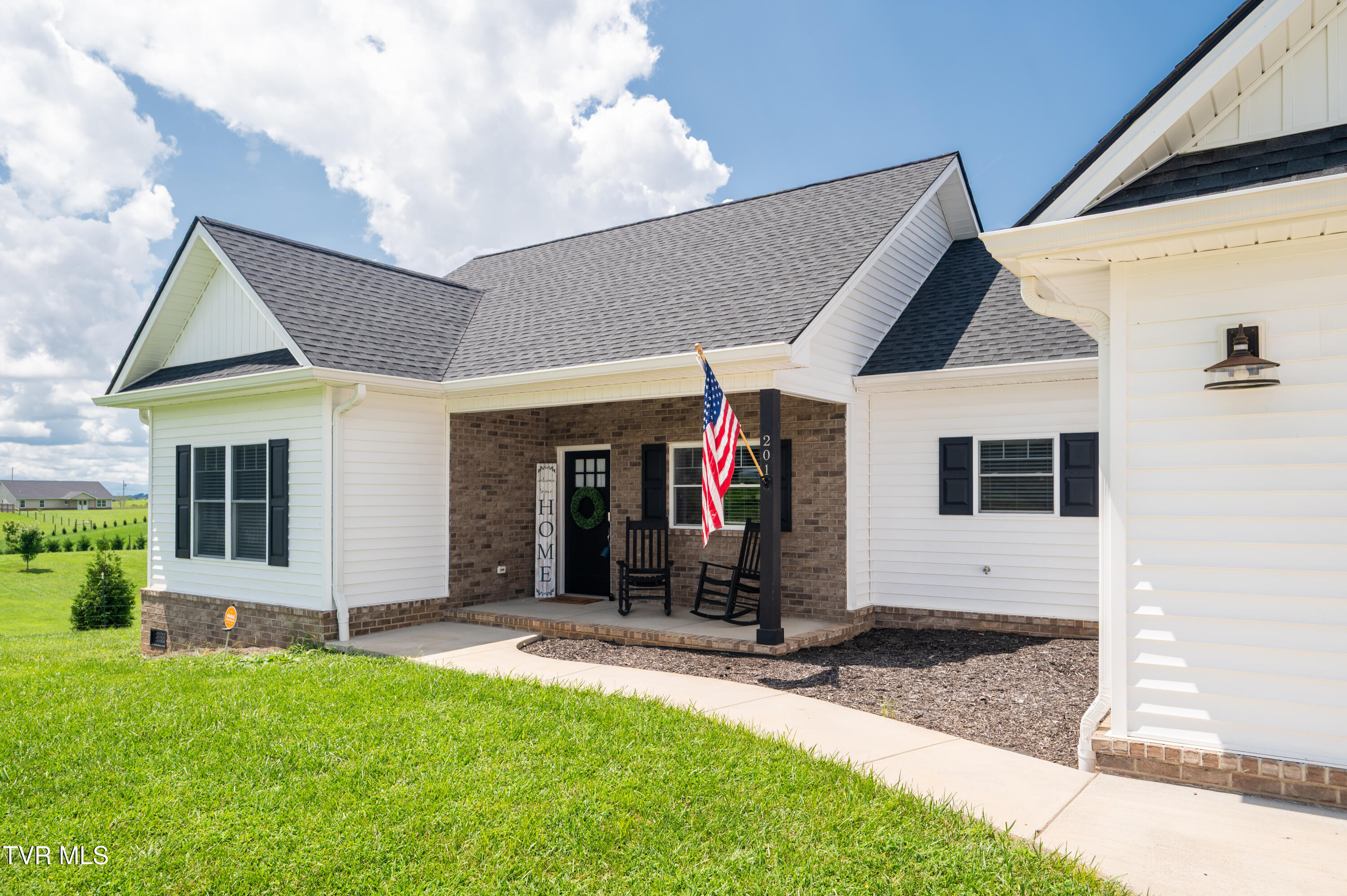 Jonesborough, Tennessee, 37659, United States, 3 Bedrooms Bedrooms, ,2 BathroomsBathrooms,Residential,For Sale,1979321