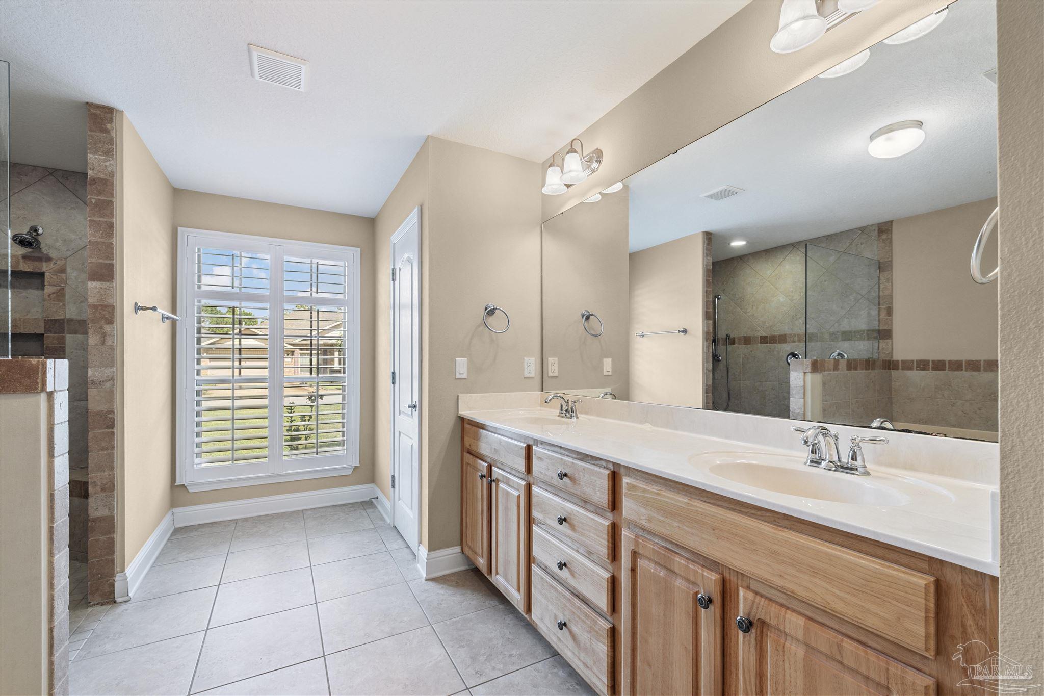 Navarre, Florida, 32566, United States, 4 Bedrooms Bedrooms, ,3 BathroomsBathrooms,Residential,For Sale,1892074