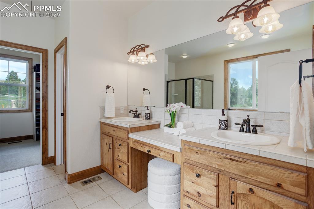 Colorado Springs, Colorado, 80908, United States, 4 Bedrooms Bedrooms, ,4 BathroomsBathrooms,Residential,For Sale,1839239
