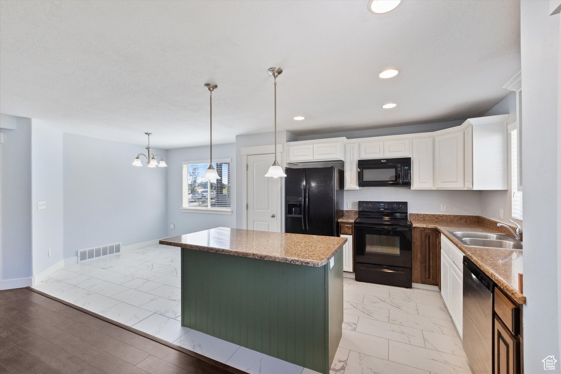 Saratoga Springs, Utah, 84045, United States, 5 Bedrooms Bedrooms, ,4 BathroomsBathrooms,Residential,For Sale,1937453
