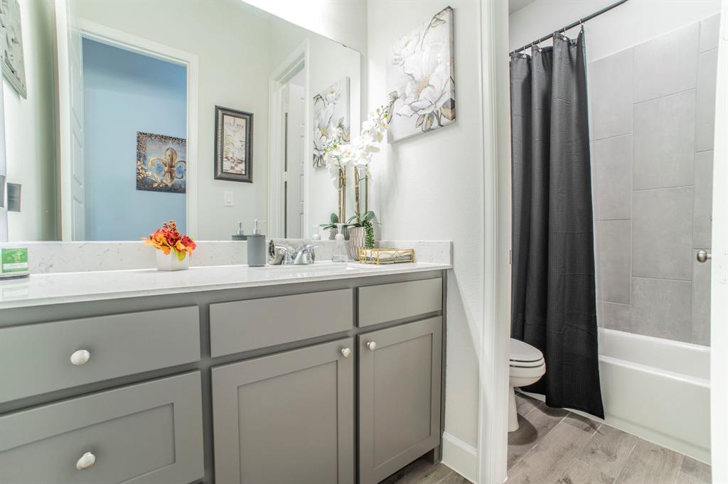 Midlothian, Texas, 76065, United States, 4 Bedrooms Bedrooms, ,4 BathroomsBathrooms,Residential,For Sale,1986154