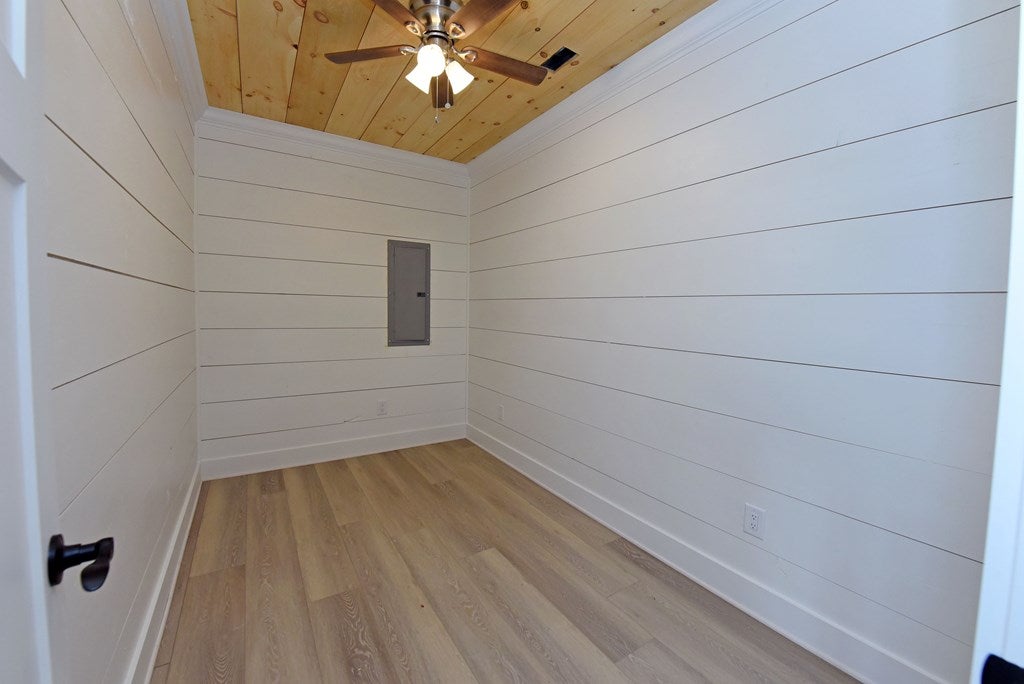 Blue Ridge, Georgia, 30513, United States, 2 Bedrooms Bedrooms, ,2 BathroomsBathrooms,Residential,For Sale,1805607