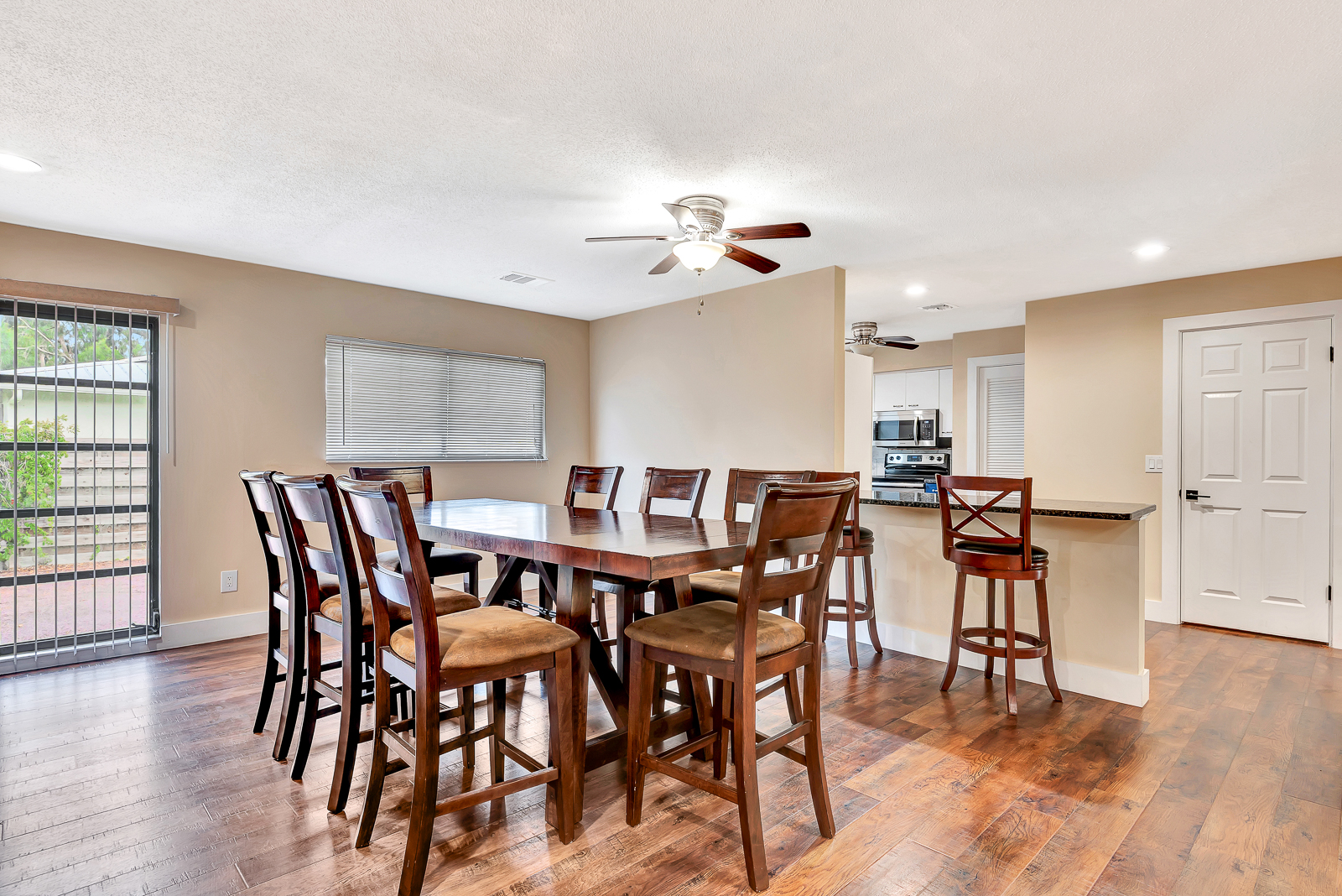 Sarasota, Florida, 34231, United States, 4 Bedrooms Bedrooms, ,2 BathroomsBathrooms,Residential,For Sale,1981224