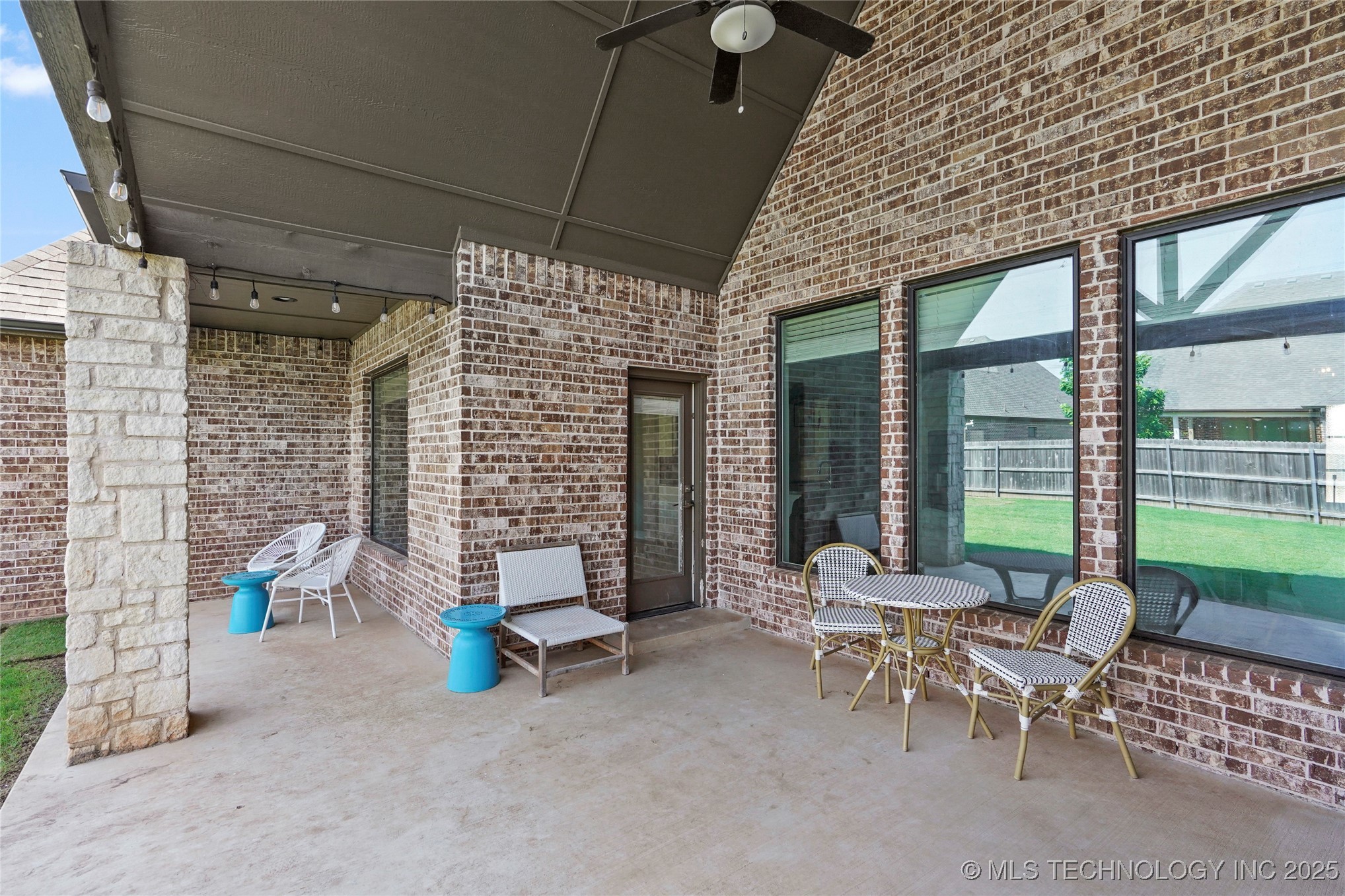 Bixby, Oklahoma, 74008, United States, 5 Bedrooms Bedrooms, ,4 BathroomsBathrooms,Residential,For Sale,1817544