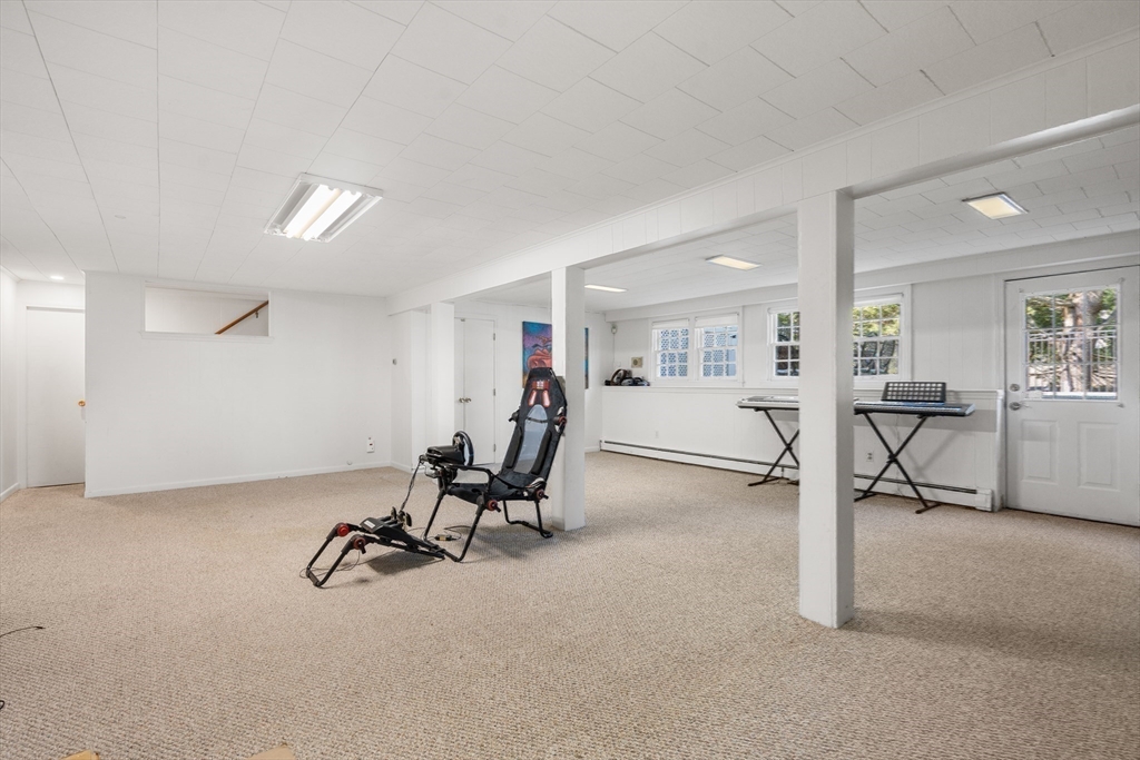 Framingham, Massachusetts, 01701, United States, 4 Bedrooms Bedrooms, ,3 BathroomsBathrooms,Residential,For Sale,1988124